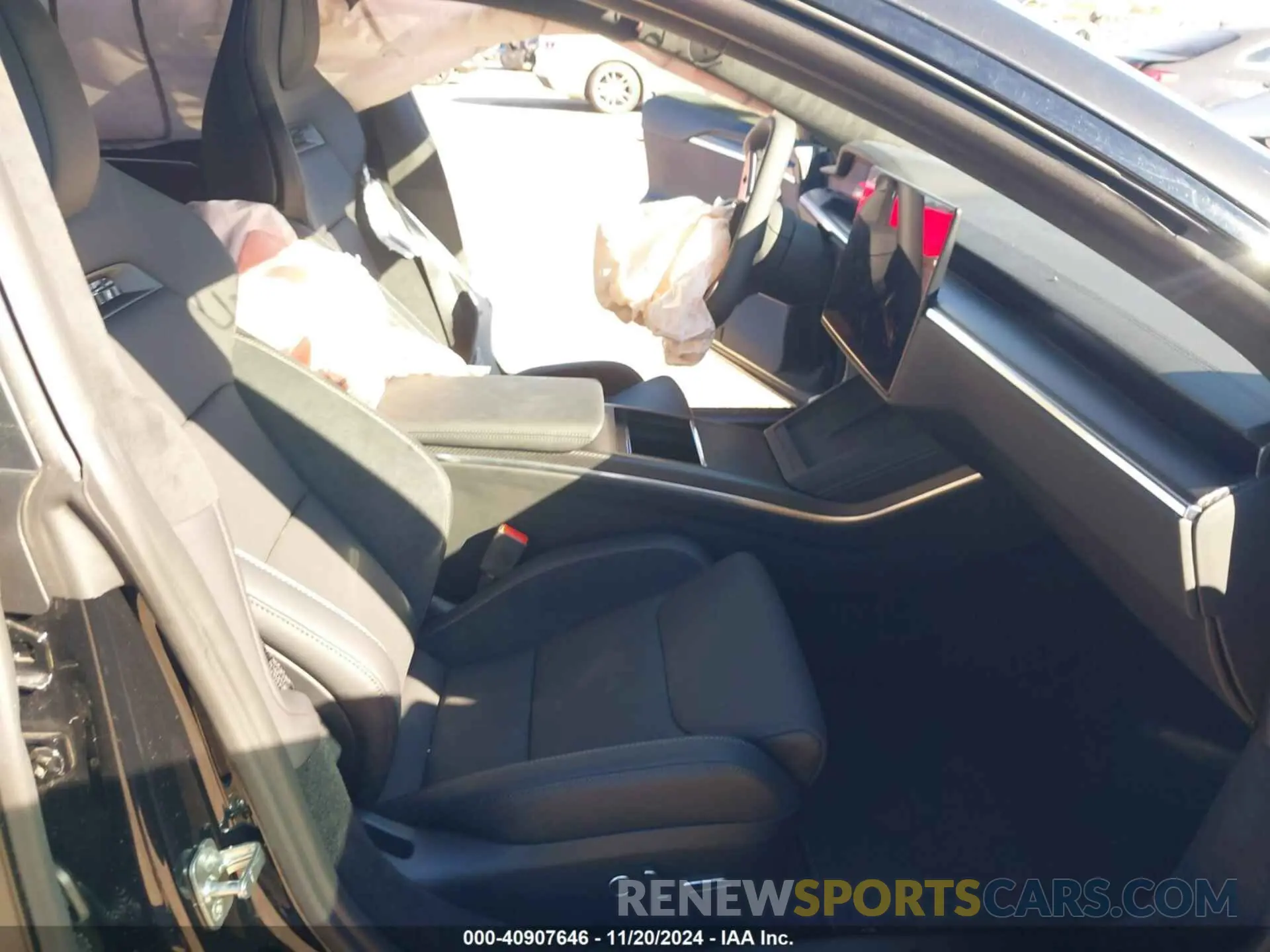 5 Photograph of a damaged car 5YJSA1E69RF544911 TESLA MODEL S 2024