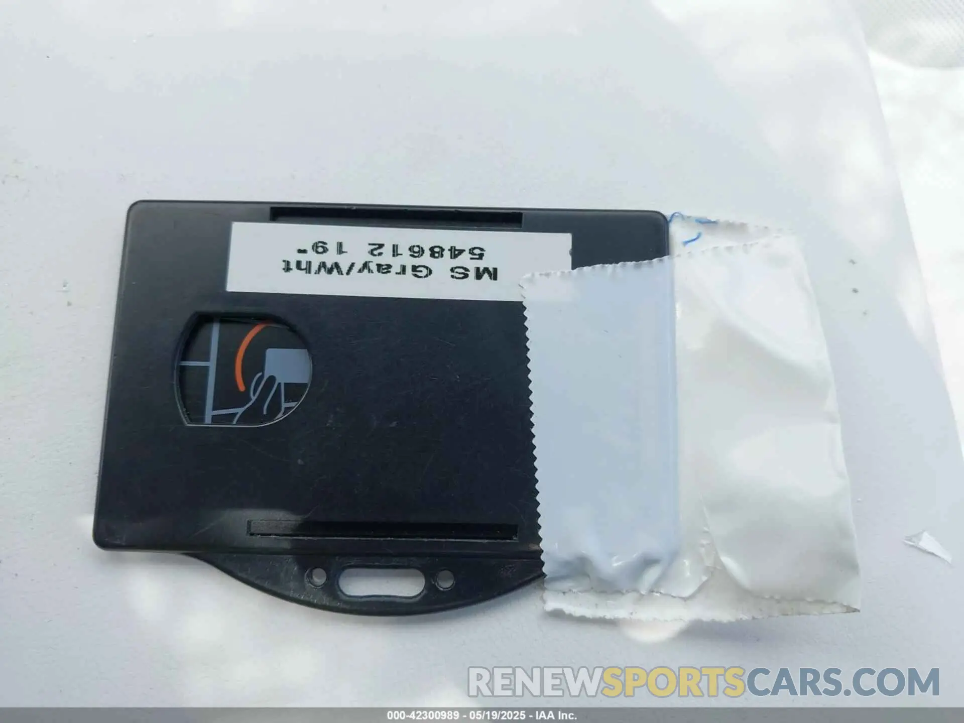 11 Photograph of a damaged car 5YJSA1E51SF548612 TESLA MODEL S 2025