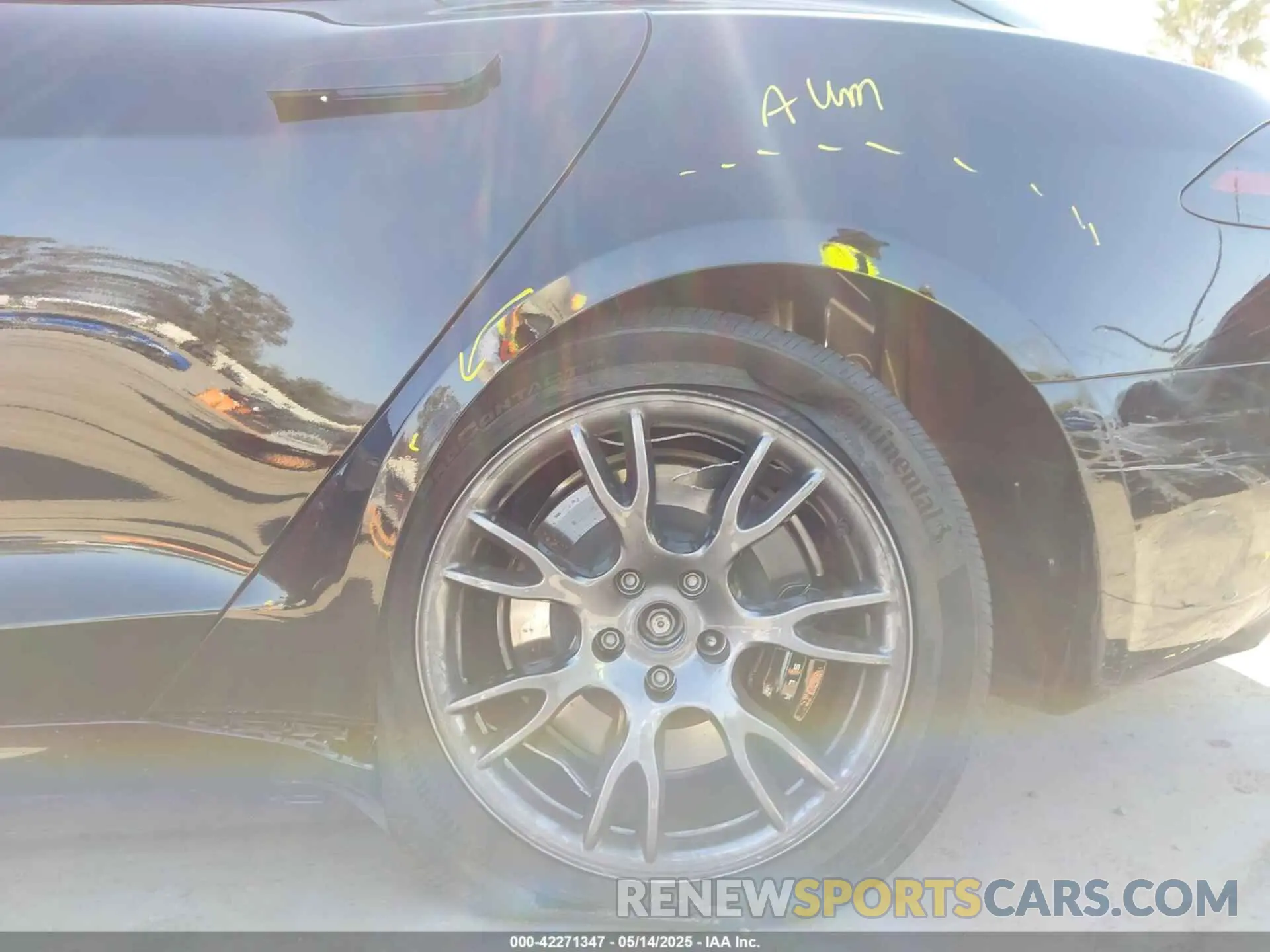 6 Photograph of a damaged car 5YJSA1E57SF549635 TESLA MODEL S 2025