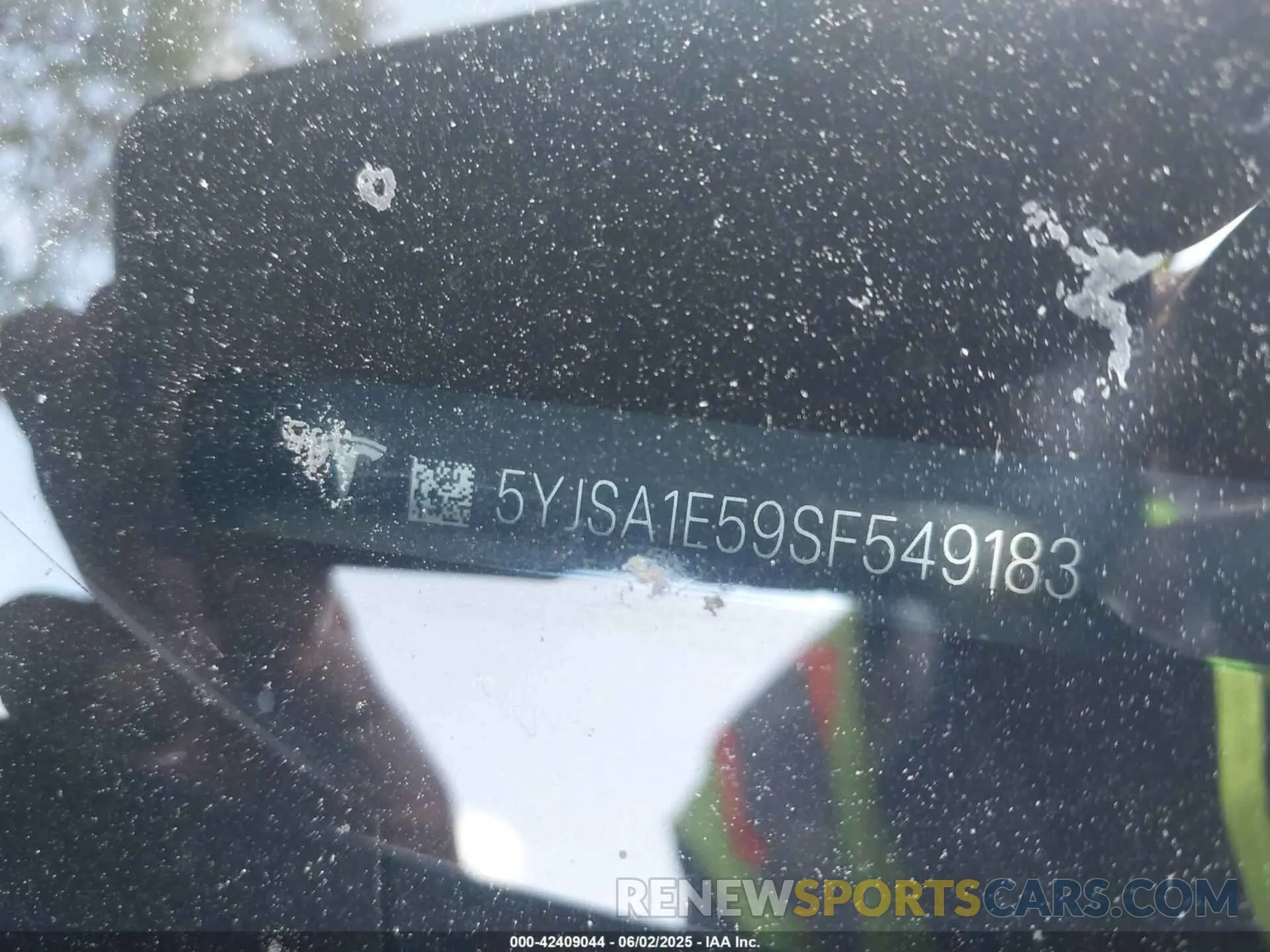 9 Photograph of a damaged car 5YJSA1E59SF549183 TESLA MODEL S 2025