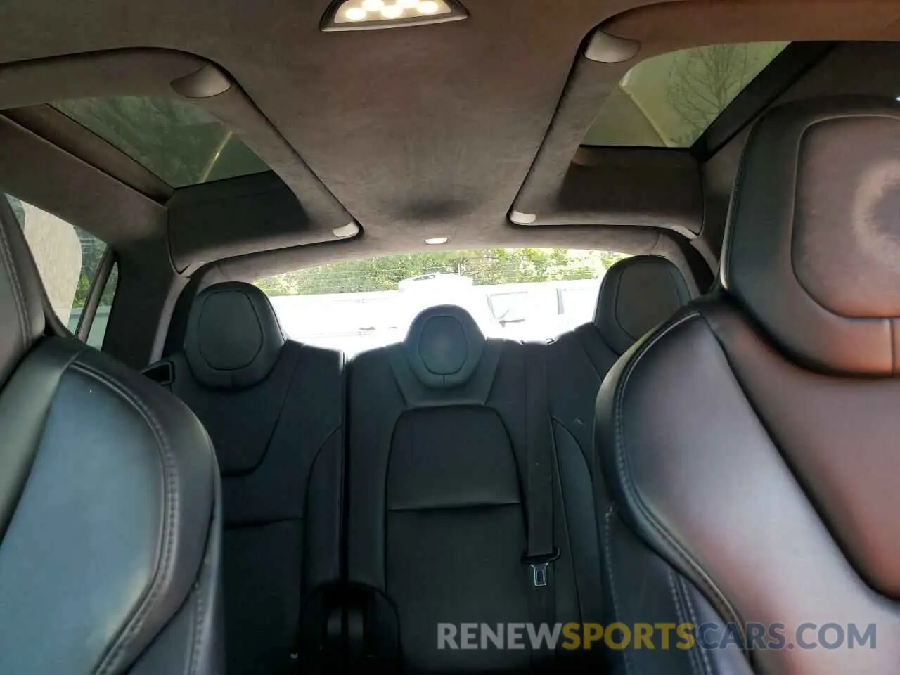 10 Photograph of a damaged car 5YJXCAE21KF182821 TESLA MODEL X 2019