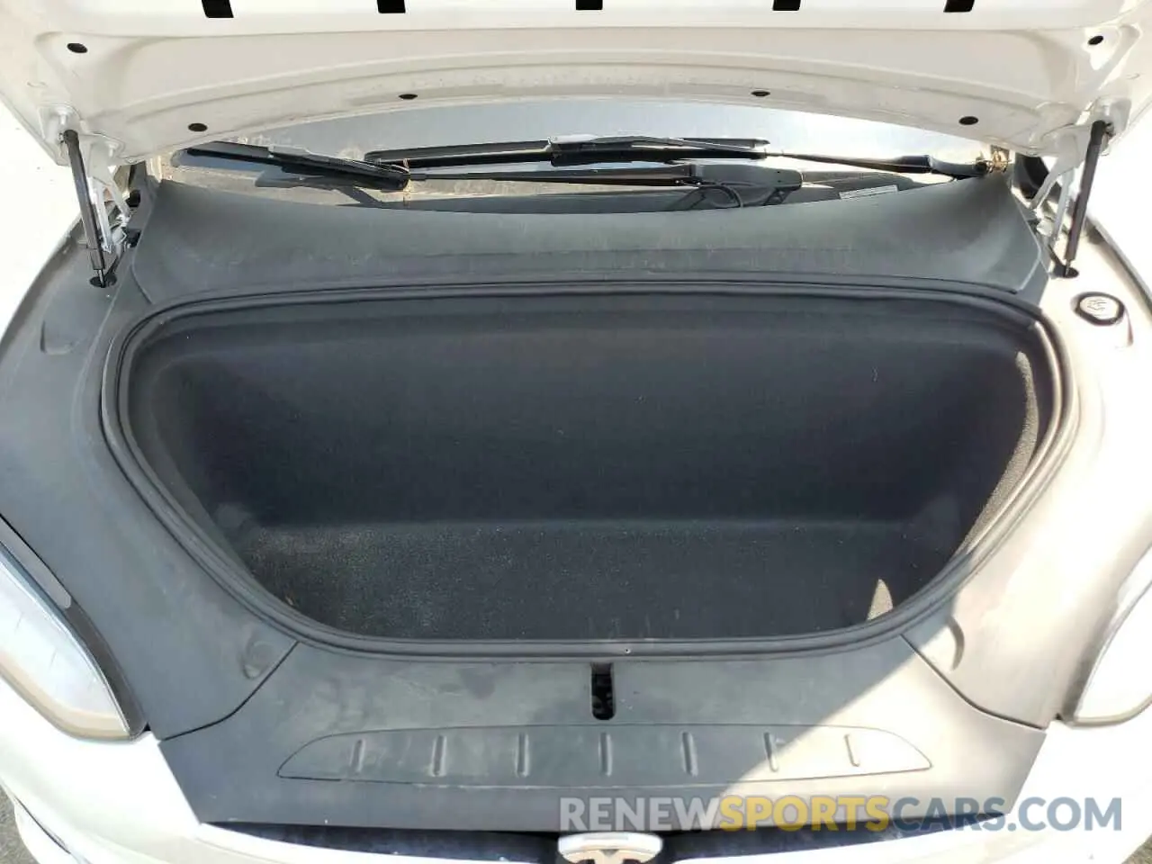 12 Photograph of a damaged car 5YJXCAE21KF182821 TESLA MODEL X 2019