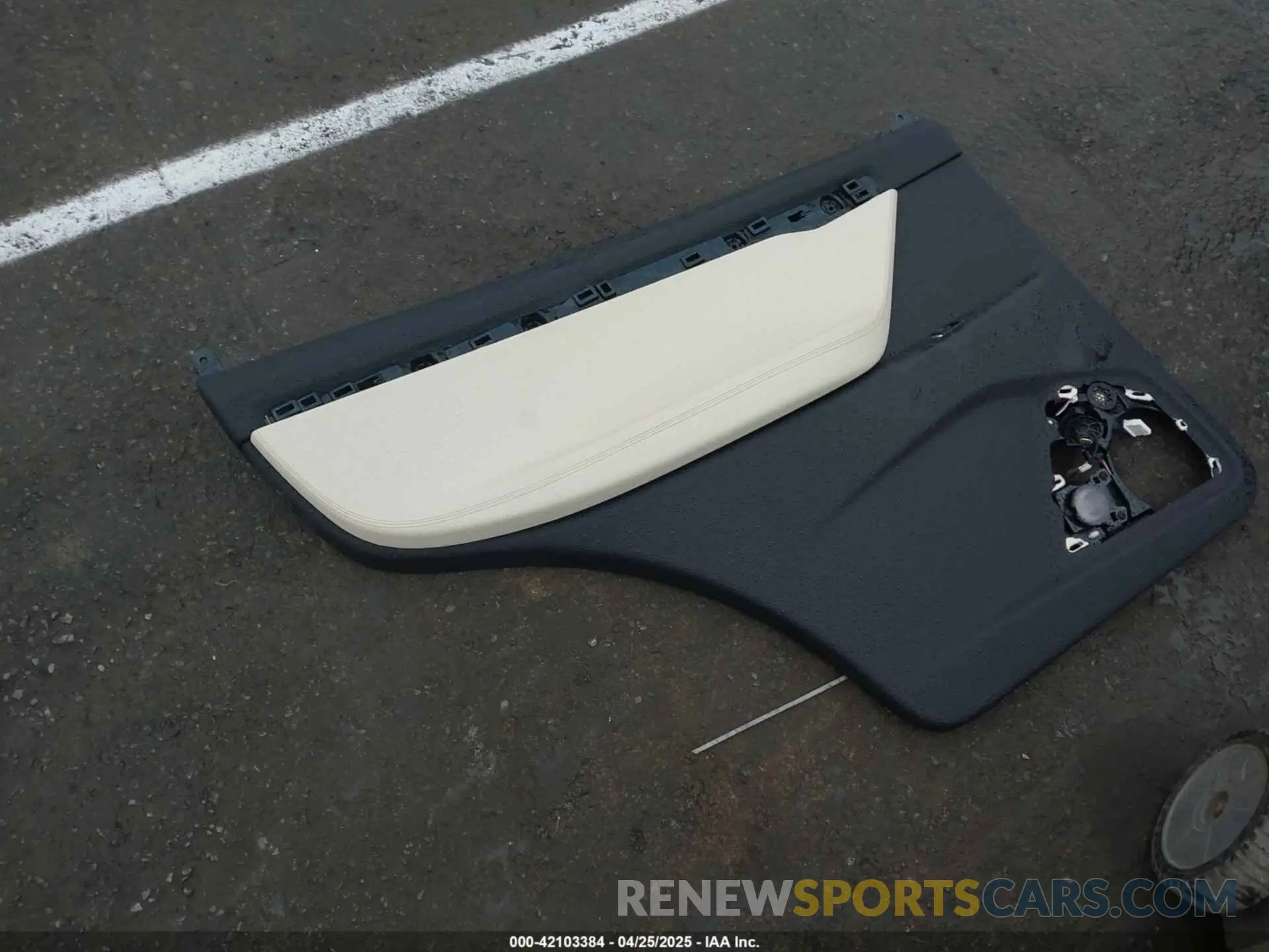 12 Photograph of a damaged car 5YJXCAE21KF196699 TESLA MODEL X 2019