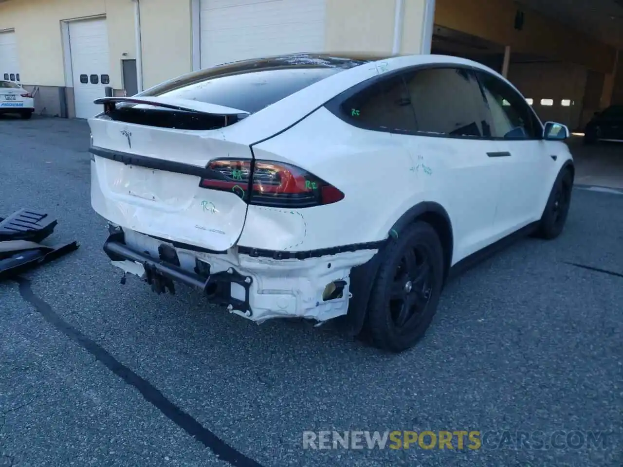 4 Photograph of a damaged car 5YJXCAE21KF197917 TESLA MODEL X 2019