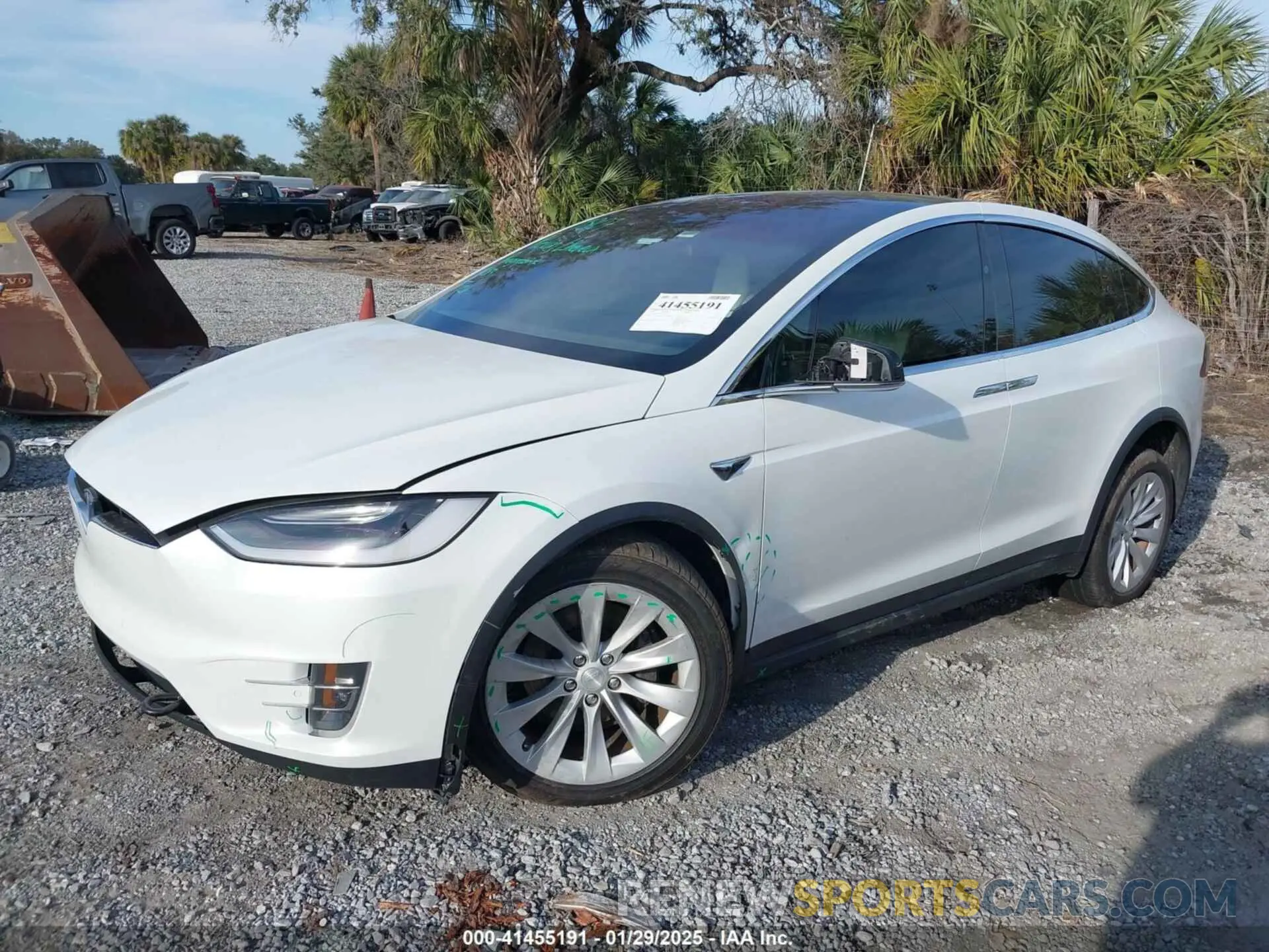 2 Photograph of a damaged car 5YJXCAE23KF197563 TESLA MODEL X 2019