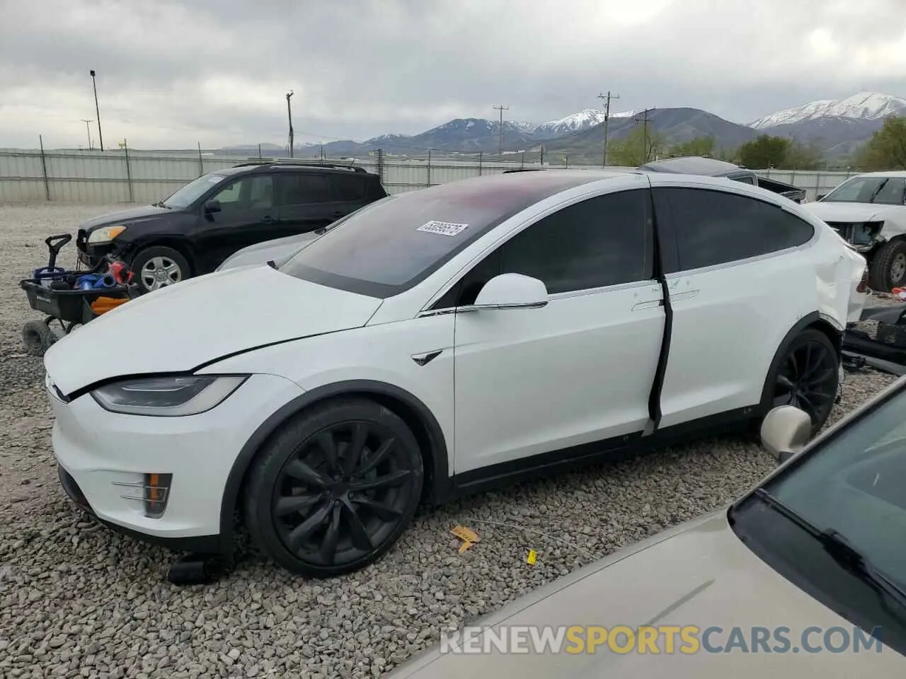 1 Photograph of a damaged car 5YJXCAE24KF204035 TESLA MODEL X 2019