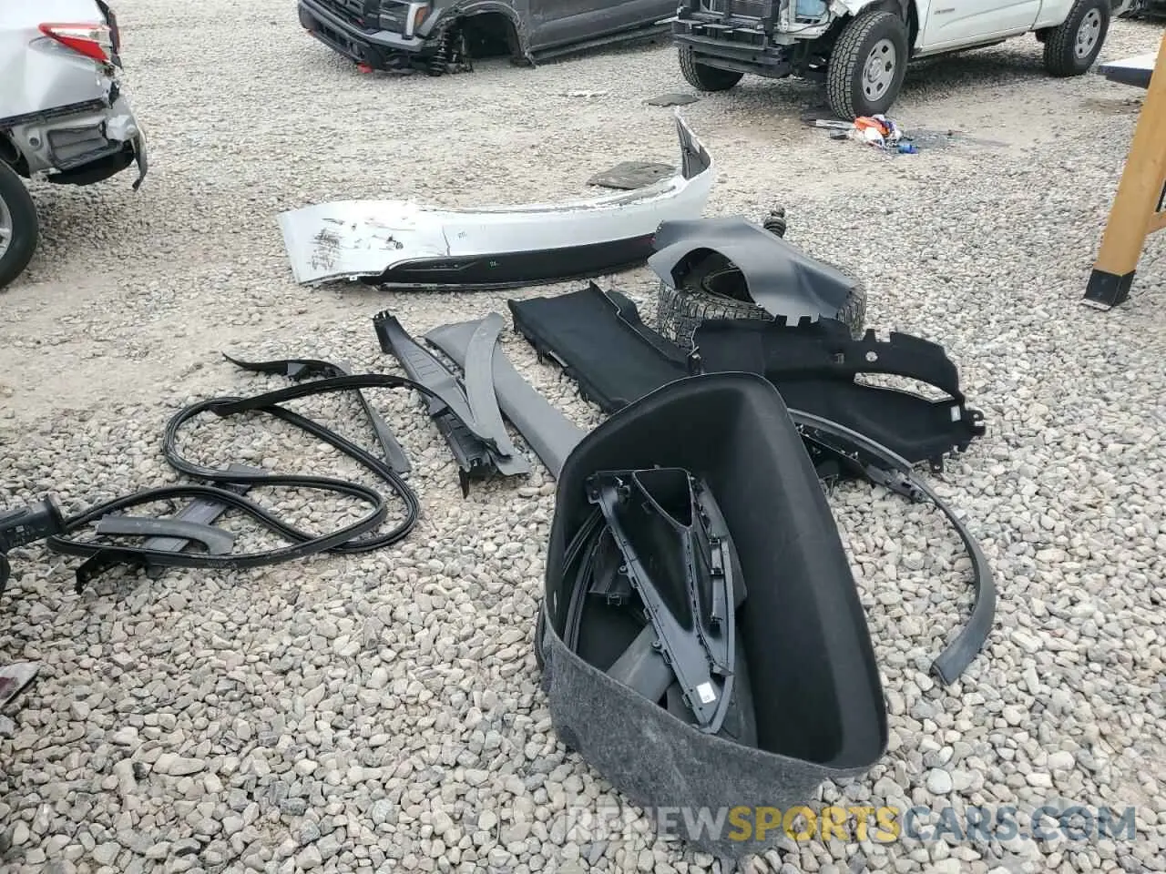 13 Photograph of a damaged car 5YJXCAE24KF204035 TESLA MODEL X 2019
