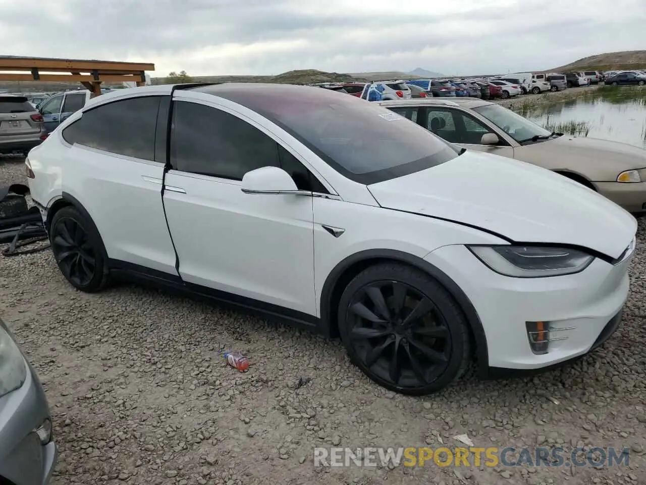 4 Photograph of a damaged car 5YJXCAE24KF204035 TESLA MODEL X 2019