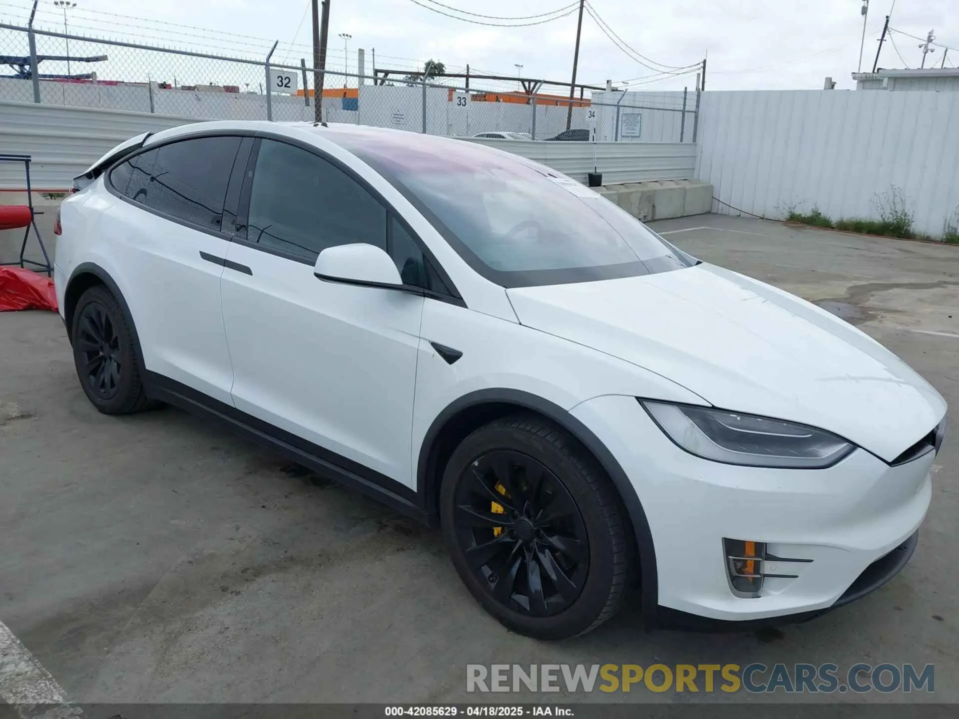 1 Photograph of a damaged car 5YJXCAE26KF211620 TESLA MODEL X 2019