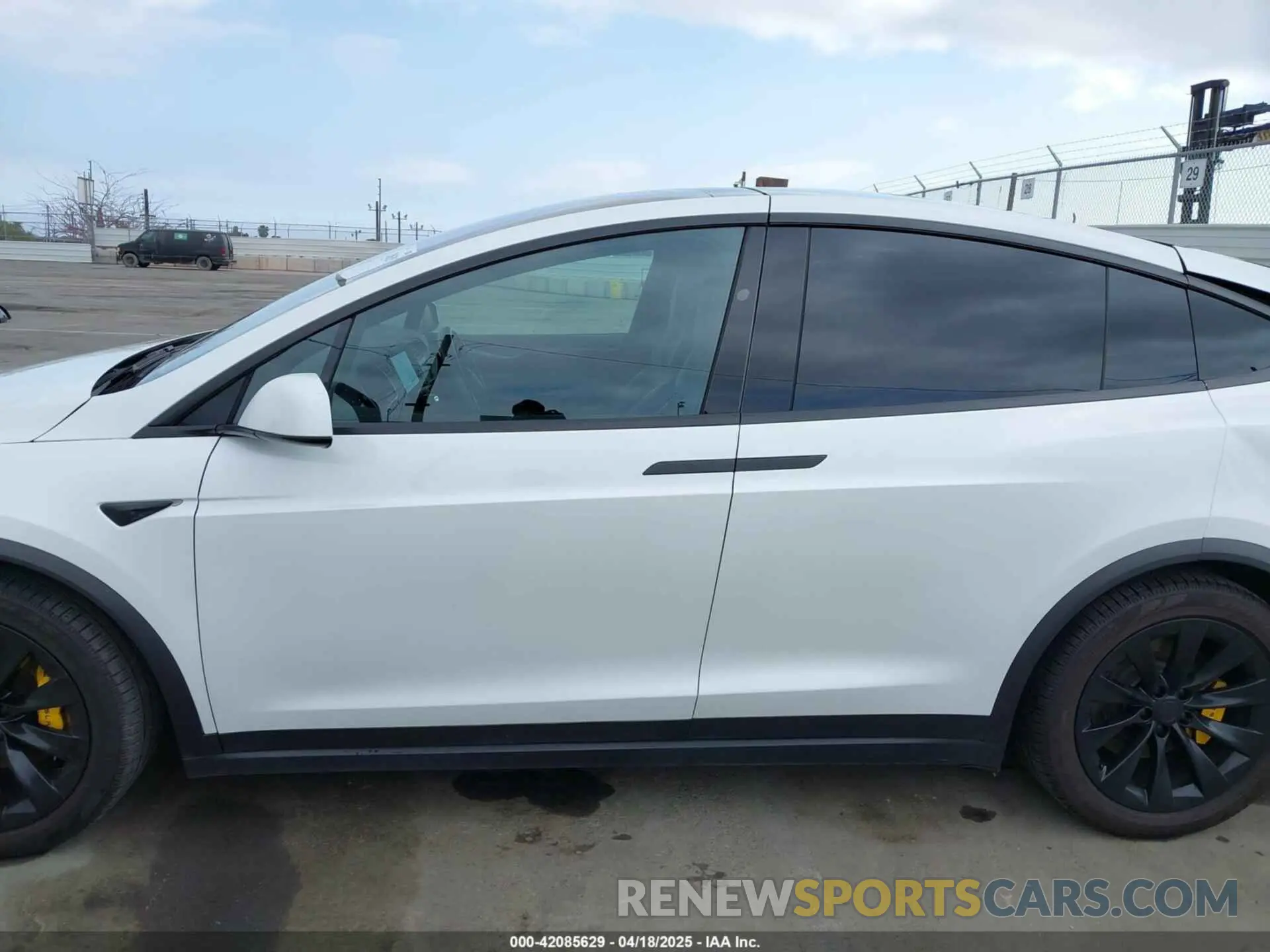 14 Photograph of a damaged car 5YJXCAE26KF211620 TESLA MODEL X 2019