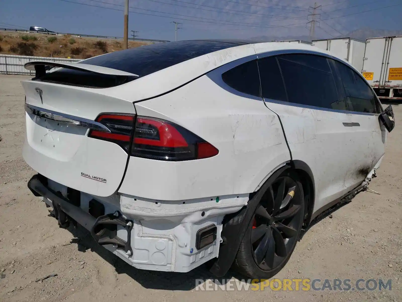 4 Photograph of a damaged car 5YJXCAE43KF212662 TESLA MODEL X 2019