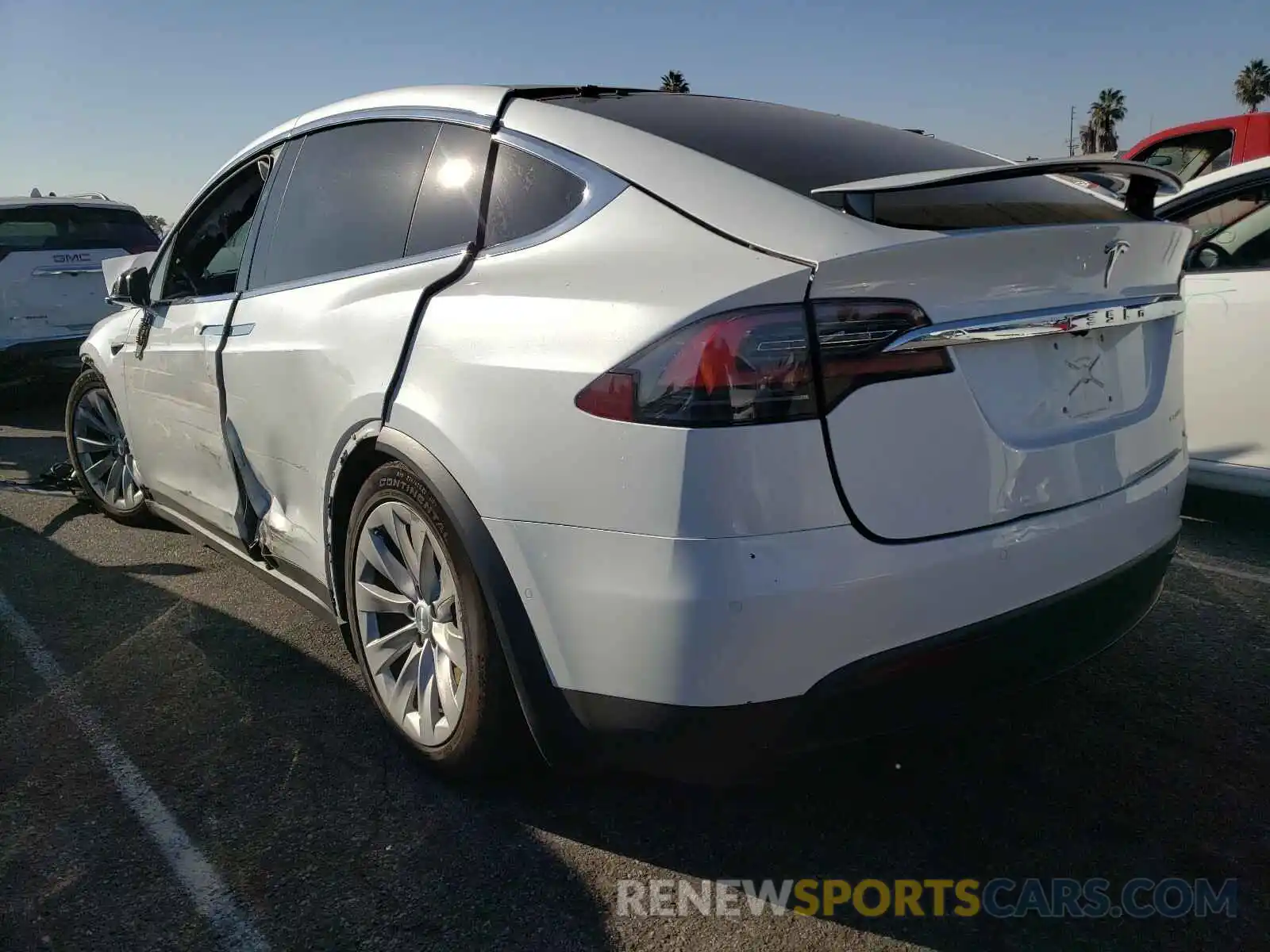 3 Photograph of a damaged car 5YJXCBE21KF205908 TESLA MODEL X 2019