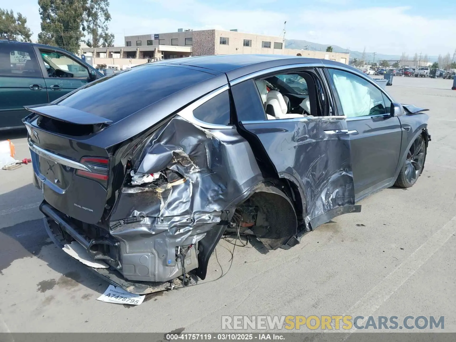 4 Photograph of a damaged car 5YJXCBE23KF183801 TESLA MODEL X 2019