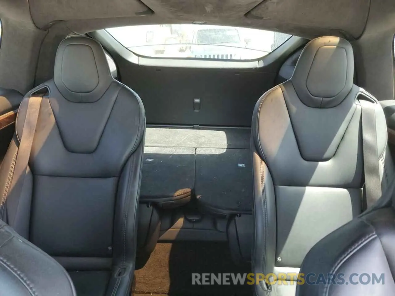 10 Photograph of a damaged car 5YJXCBE25KF211310 TESLA MODEL X 2019