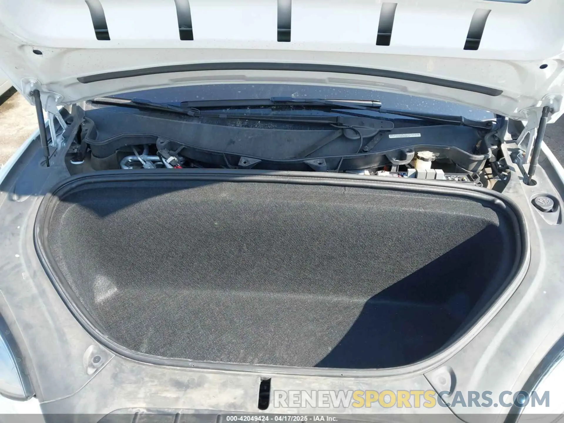 10 Photograph of a damaged car 5YJXCBE27KF150381 TESLA MODEL X 2019