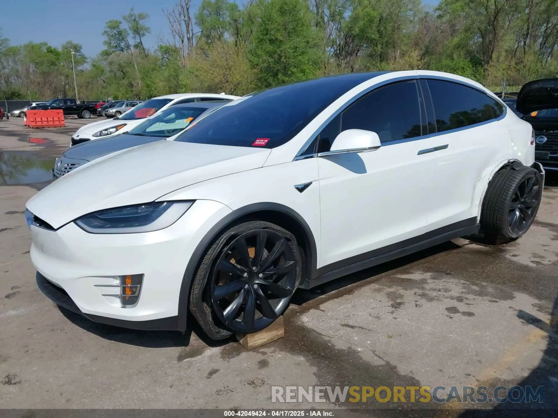 2 Photograph of a damaged car 5YJXCBE27KF150381 TESLA MODEL X 2019