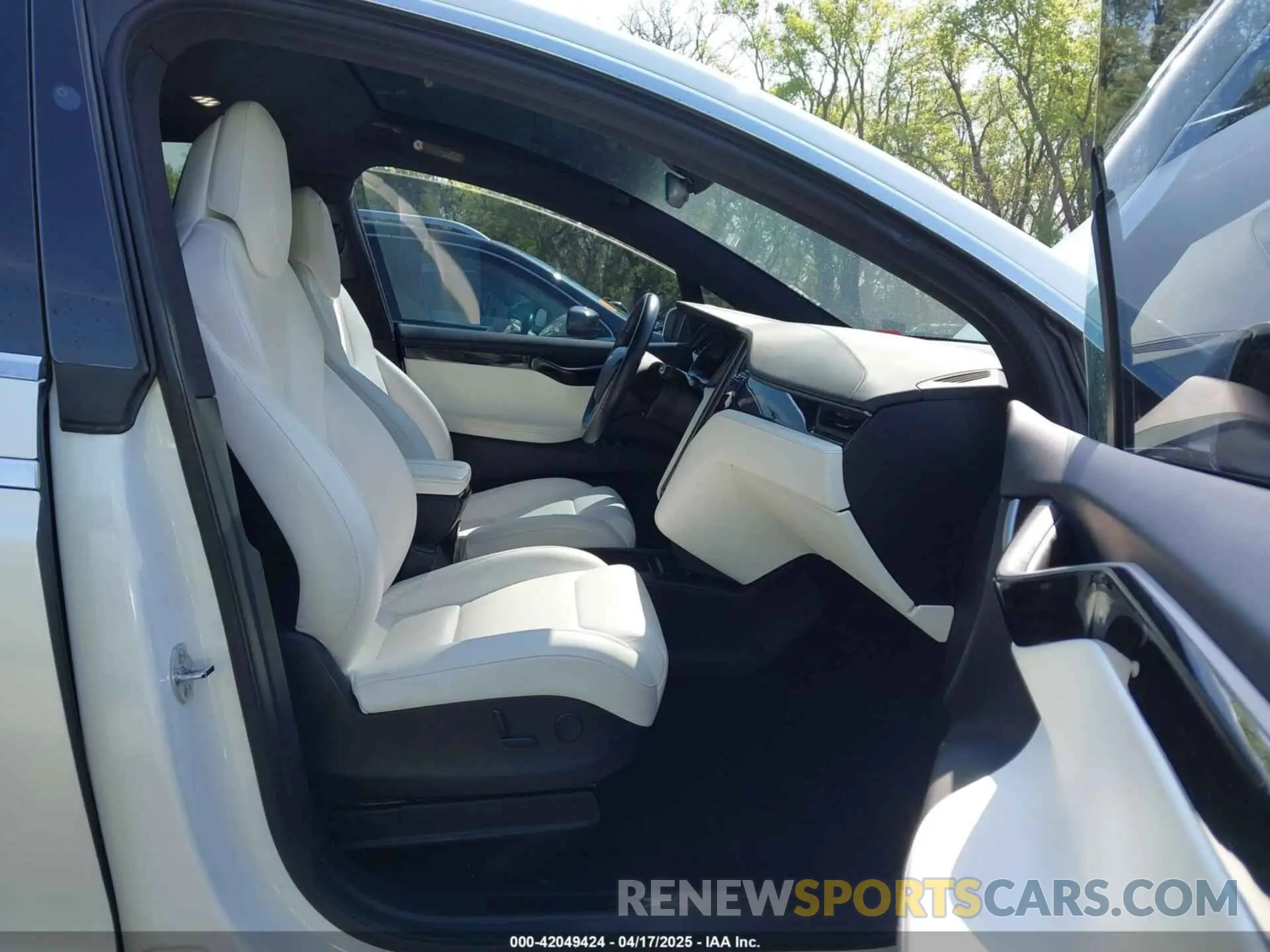 5 Photograph of a damaged car 5YJXCBE27KF150381 TESLA MODEL X 2019