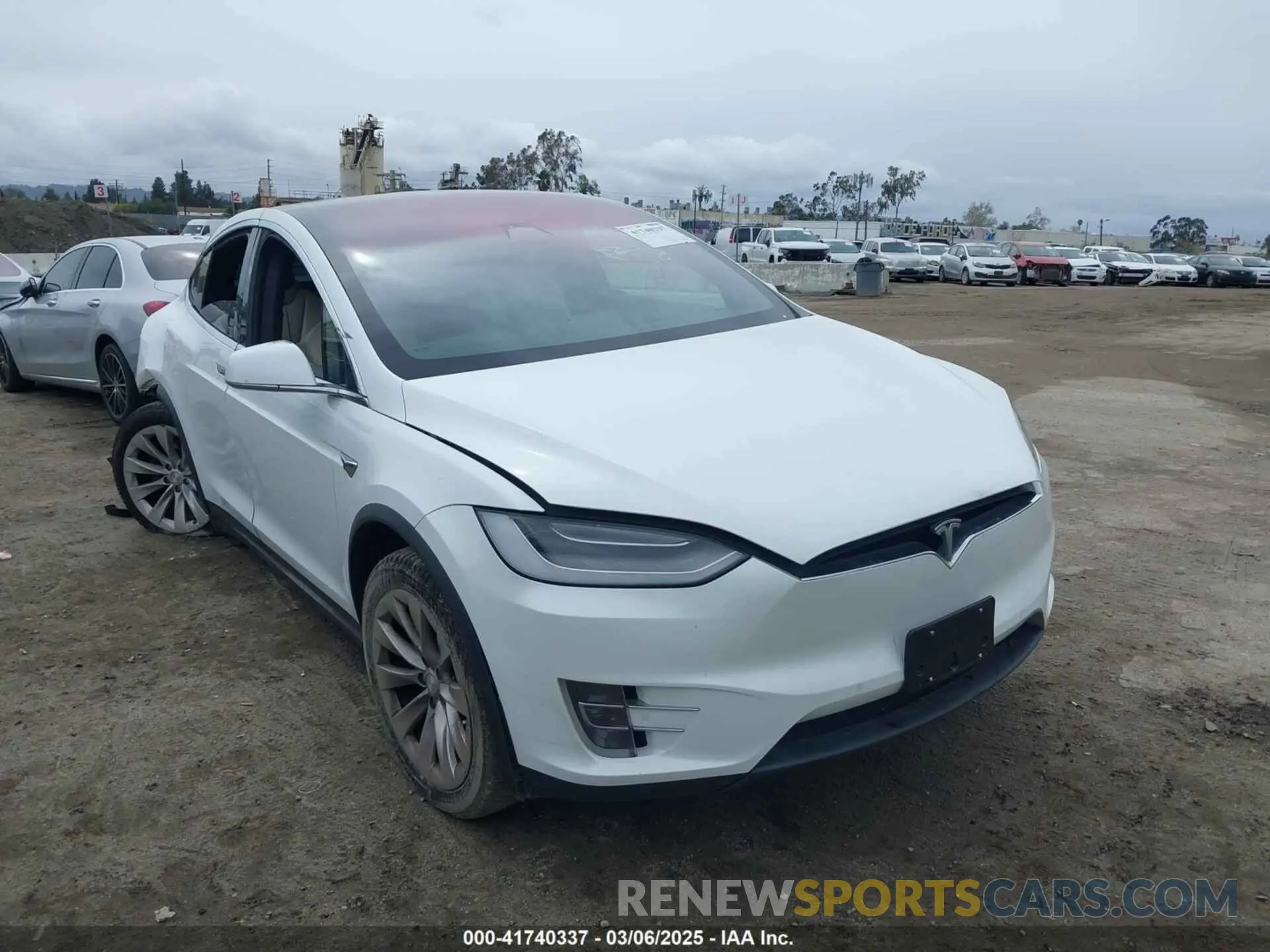 1 Photograph of a damaged car 5YJXCBE27KF198236 TESLA MODEL X 2019