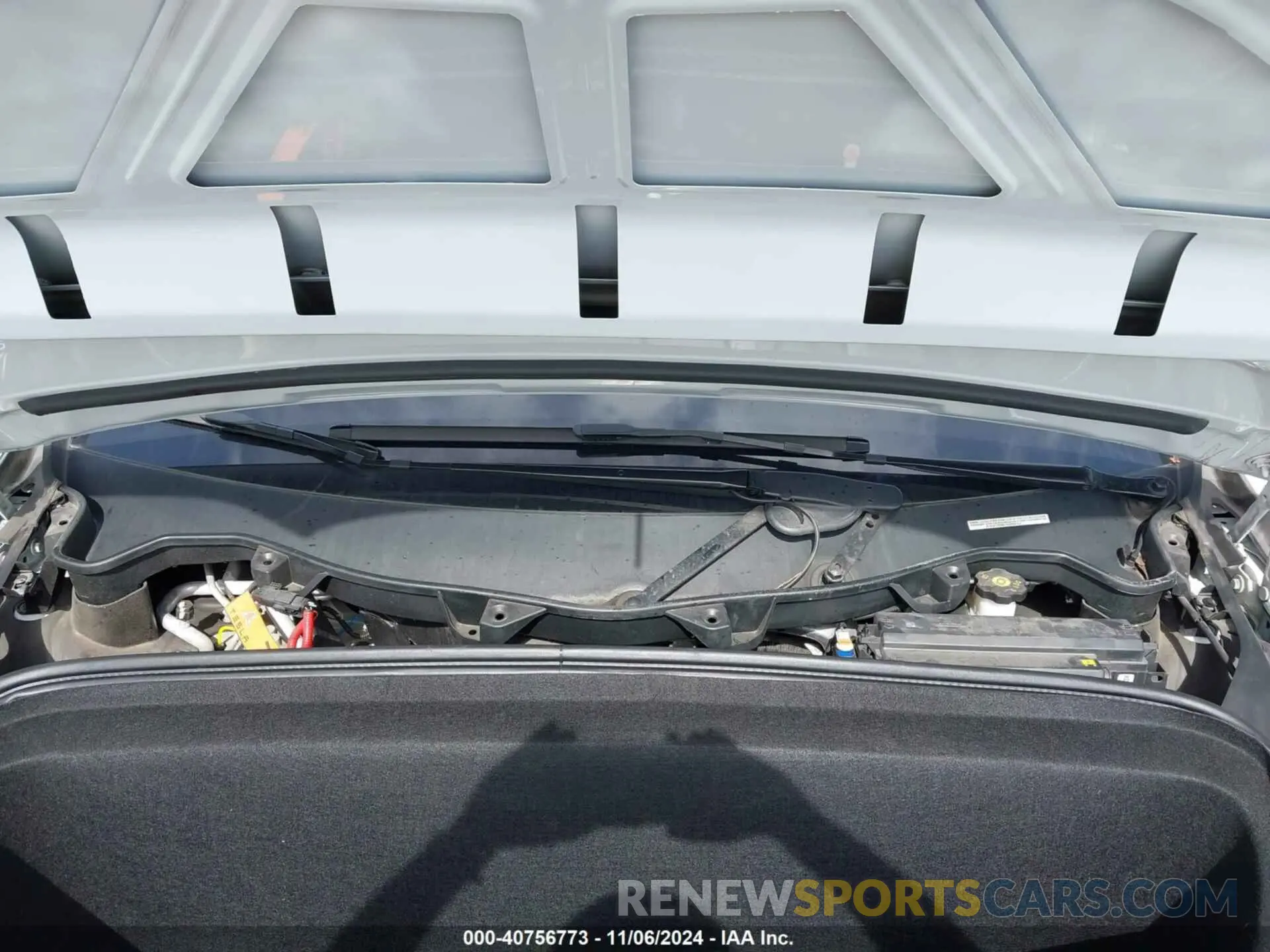 10 Photograph of a damaged car 5YJXCBE28KF152415 TESLA MODEL X 2019