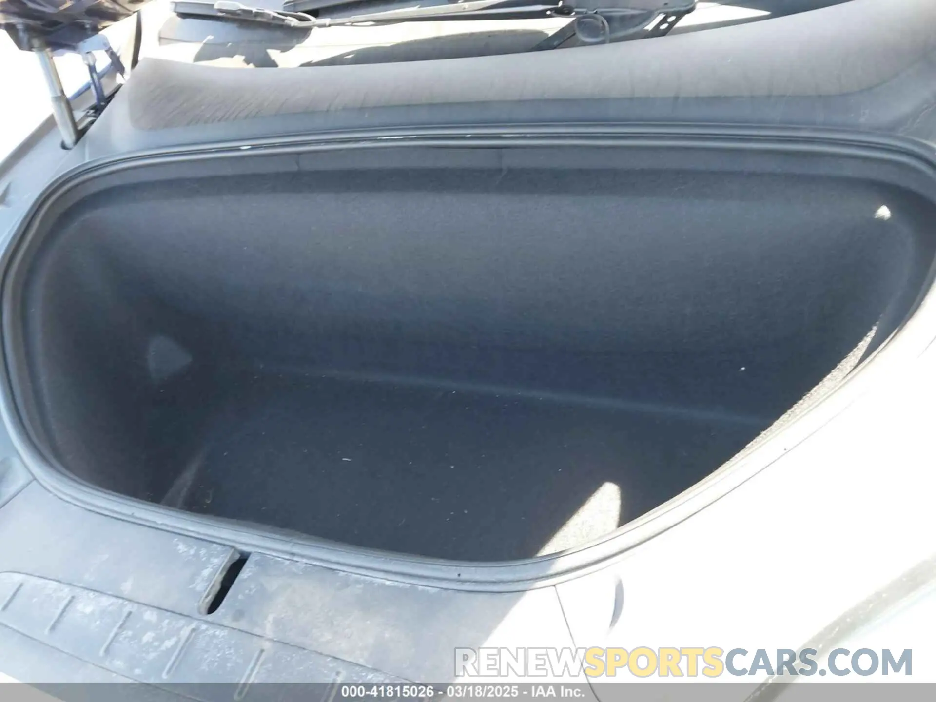 10 Photograph of a damaged car 5YJXCBE28KF186404 TESLA MODEL X 2019