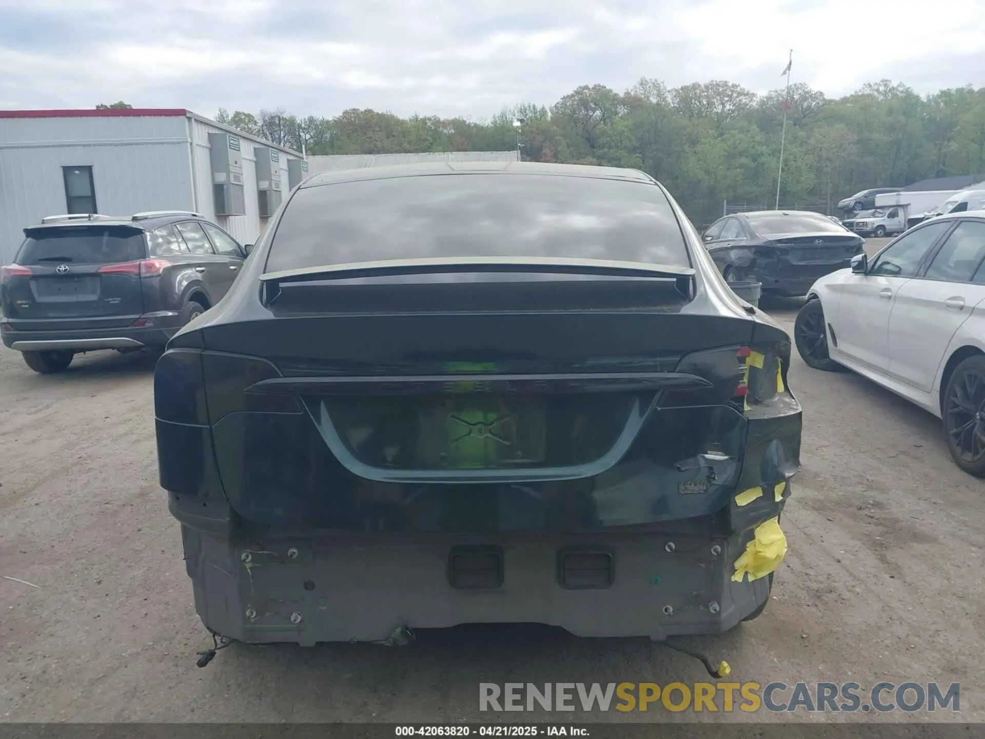 15 Photograph of a damaged car 5YJXCBE28KF192171 TESLA MODEL X 2019