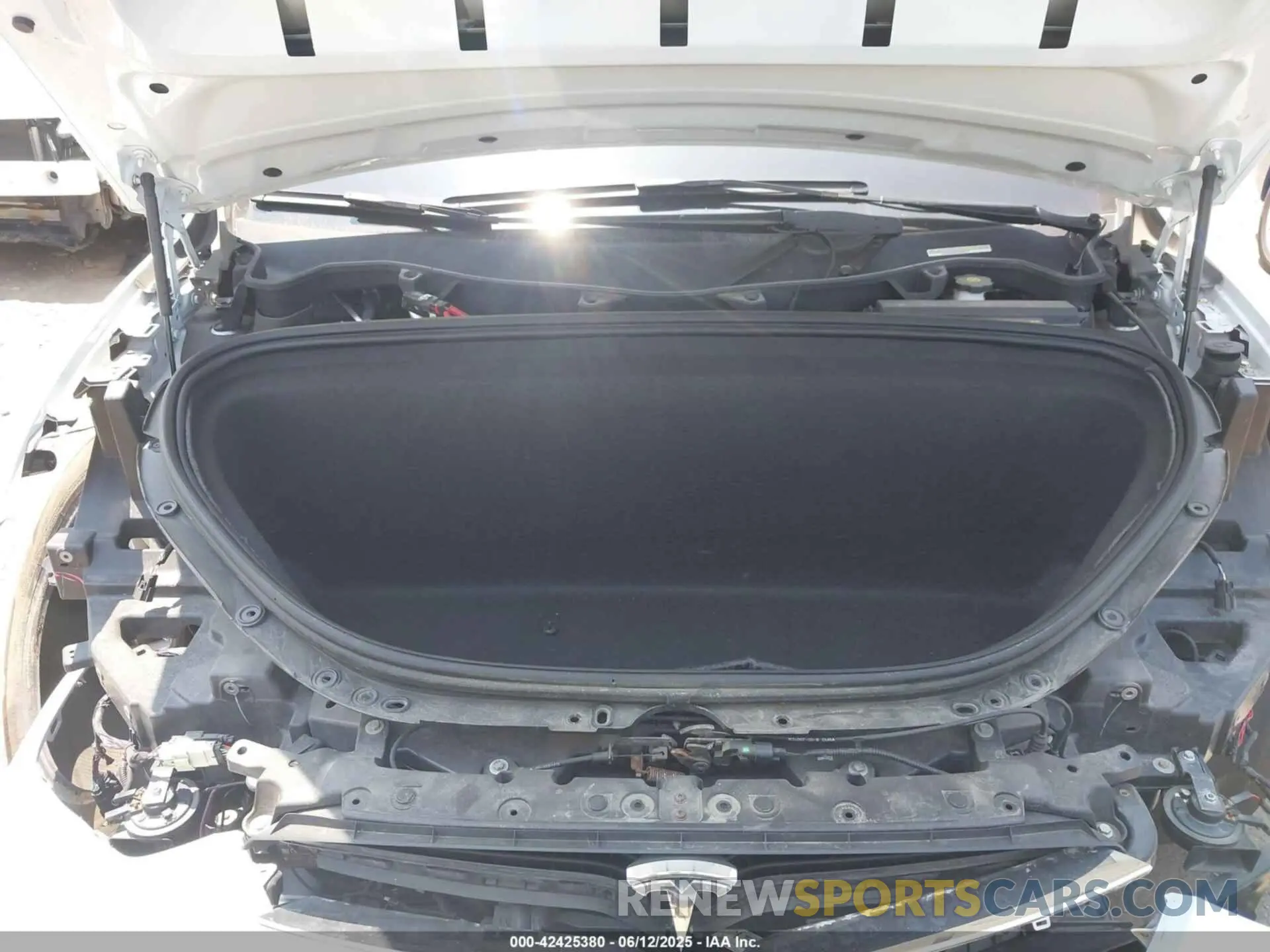 10 Photograph of a damaged car 5YJXCBE29KF207227 TESLA MODEL X 2019