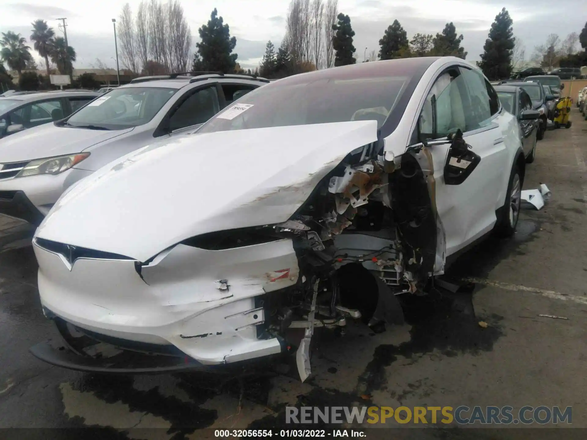 2 Photograph of a damaged car 5YJXCBE2XKF161472 TESLA MODEL X 2019