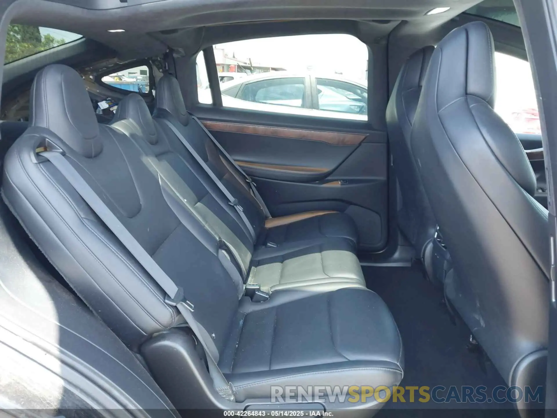 8 Photograph of a damaged car 5YJXCDE23KF141849 TESLA MODEL X 2019
