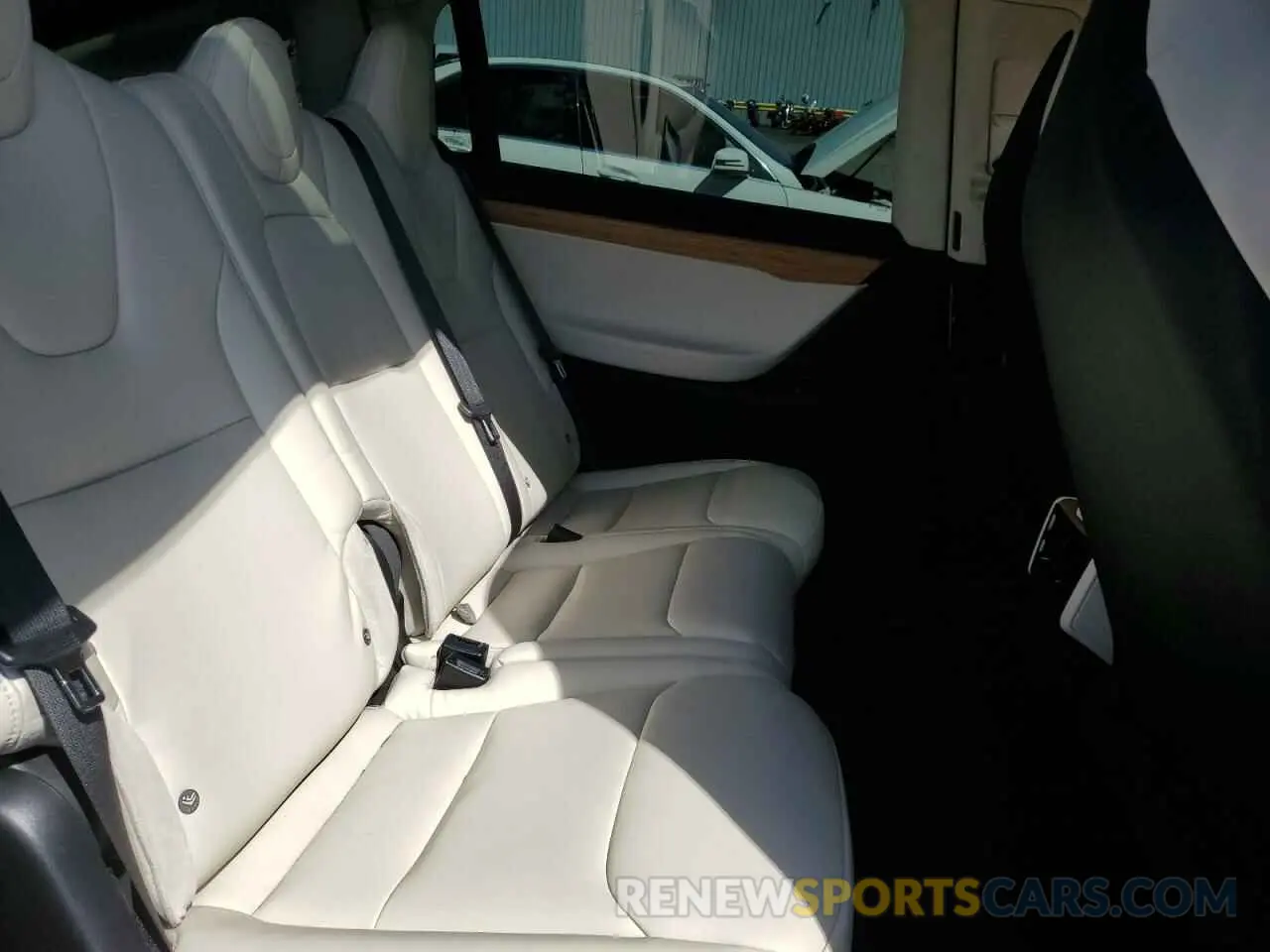11 Photograph of a damaged car 5YJXCDE24KF184614 TESLA MODEL X 2019