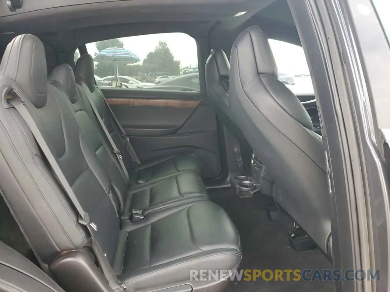 11 Photograph of a damaged car 5YJXCDE25KF158944 TESLA MODEL X 2019