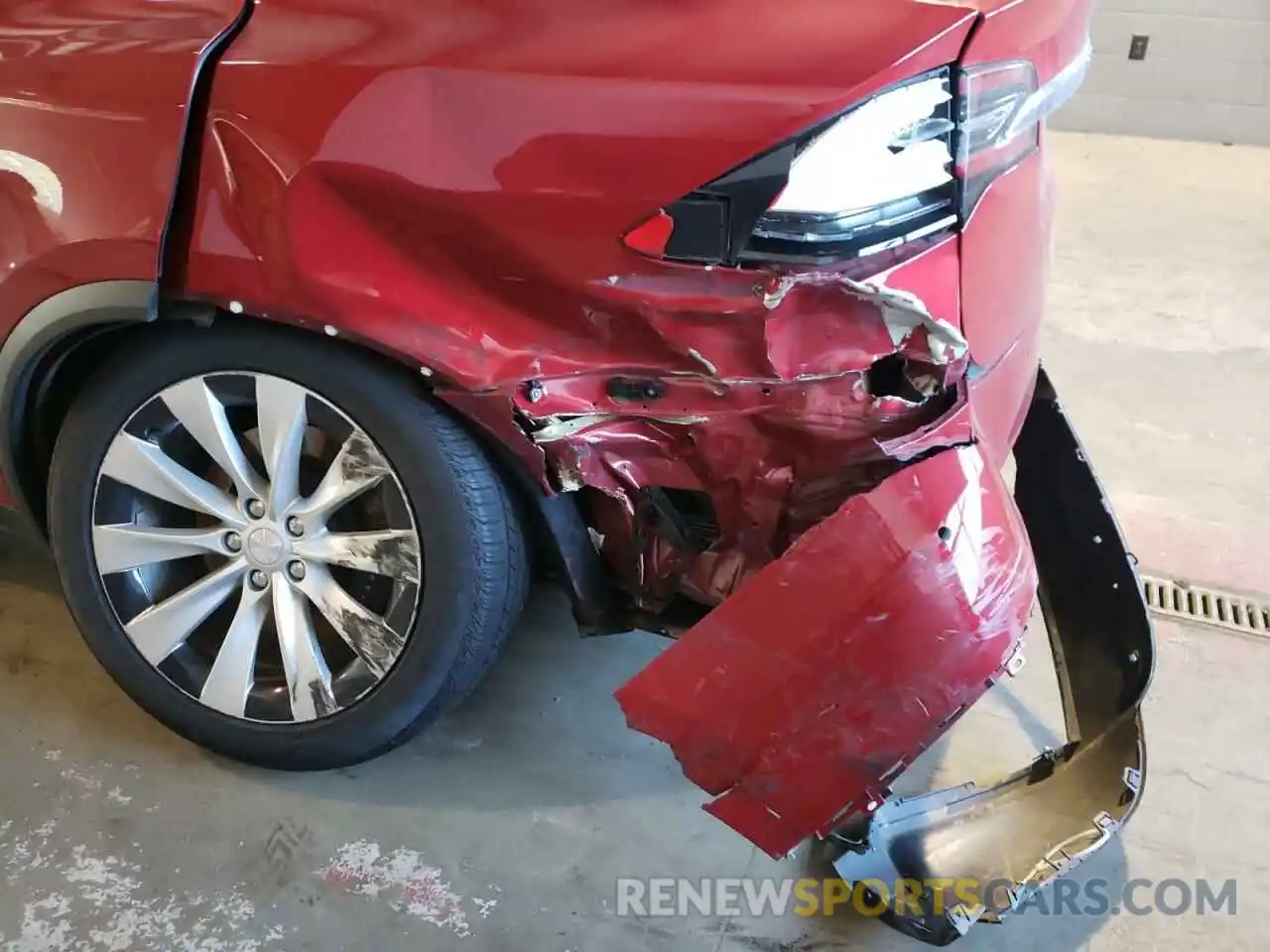 9 Photograph of a damaged car 5YJXCDE25KF180264 TESLA MODEL X 2019