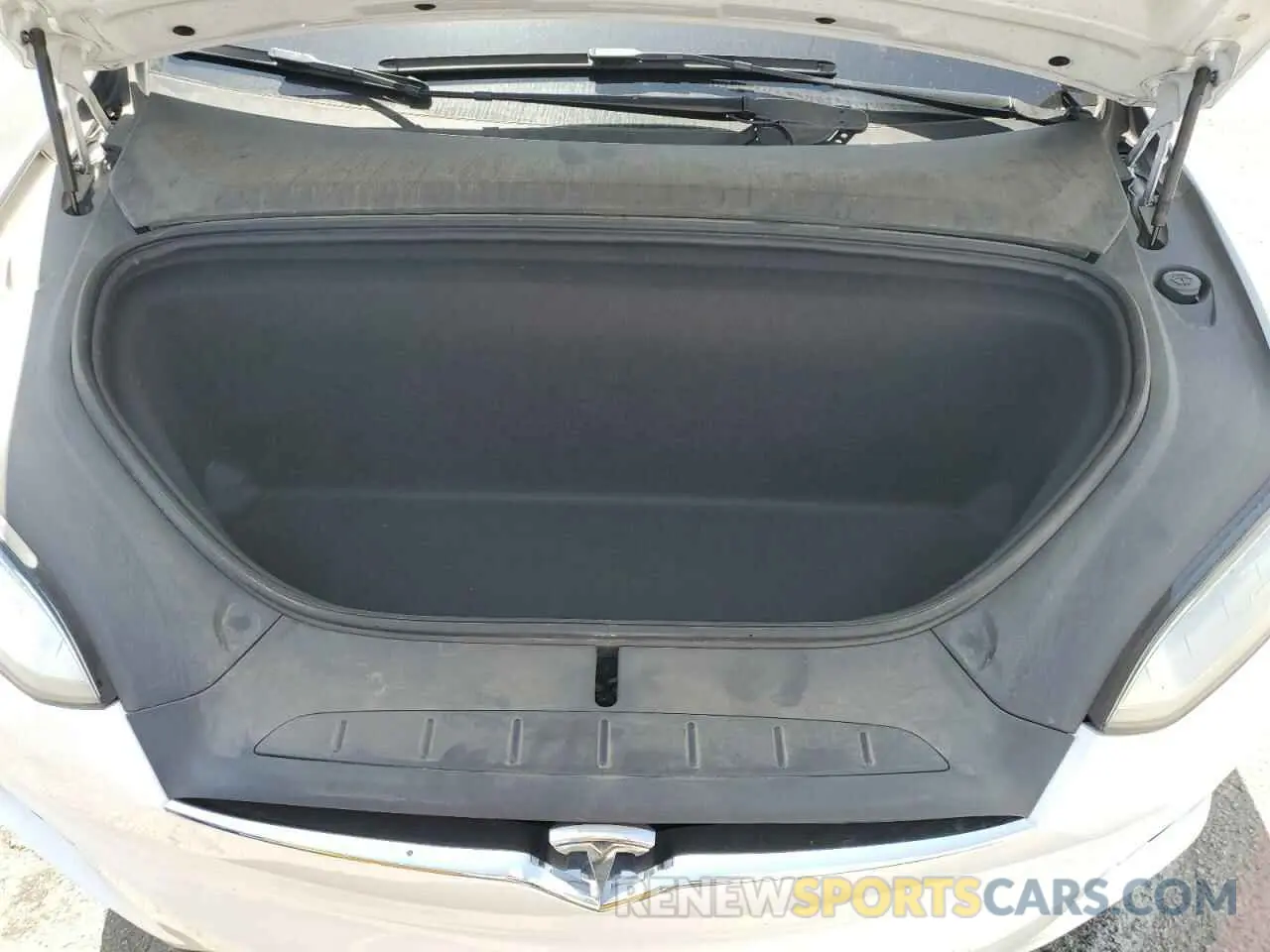 13 Photograph of a damaged car 5YJXCDE25KF185030 TESLA MODEL X 2019