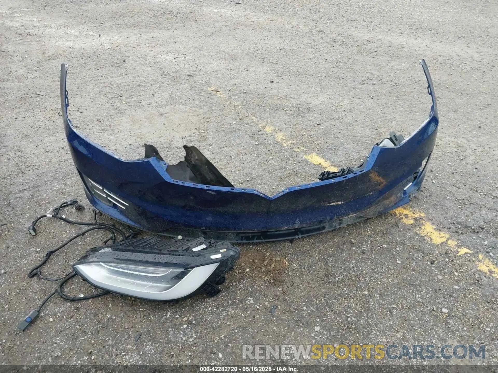 12 Photograph of a damaged car 5YJXCDE25KF196870 TESLA MODEL X 2019