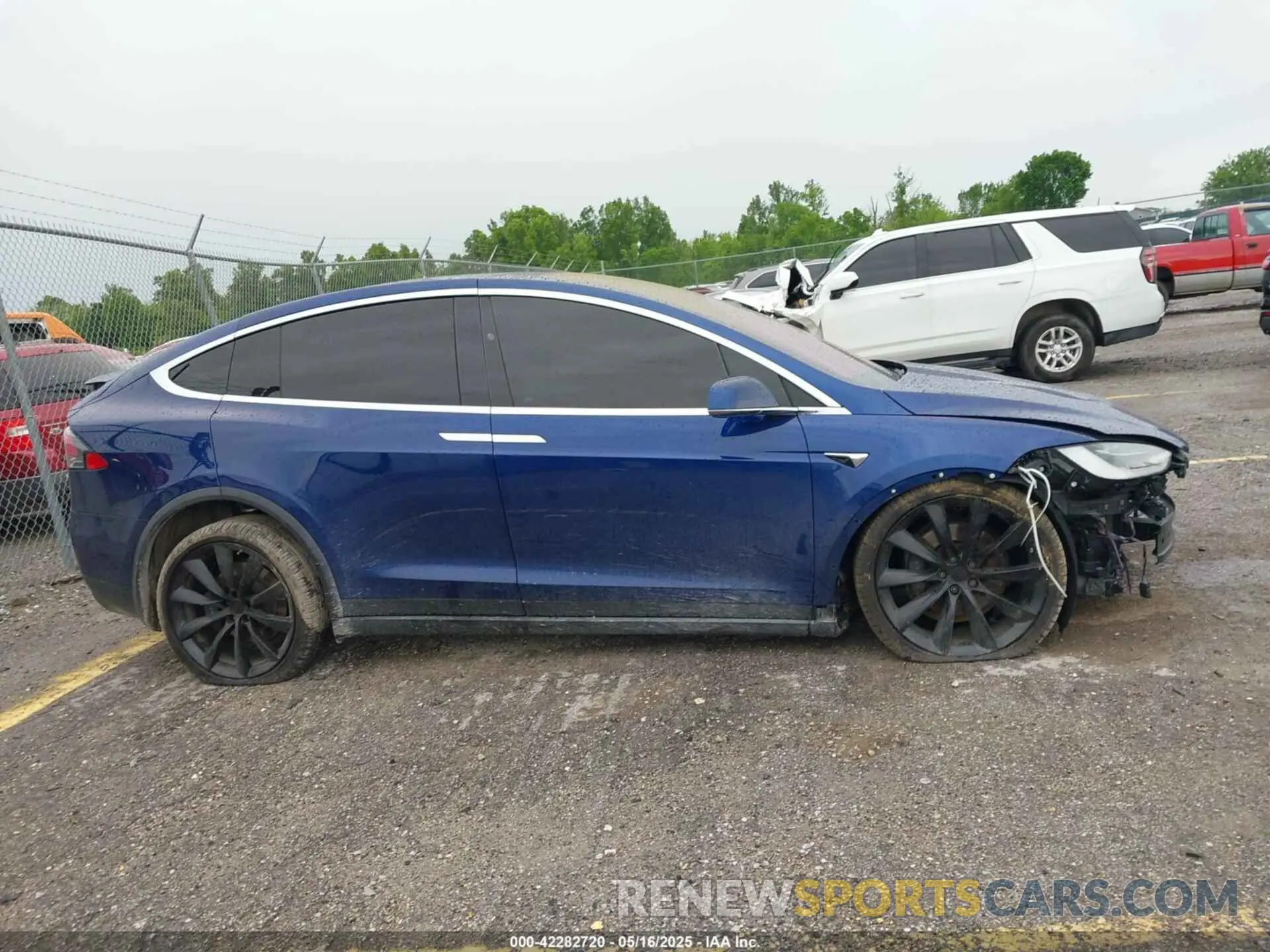 14 Photograph of a damaged car 5YJXCDE25KF196870 TESLA MODEL X 2019