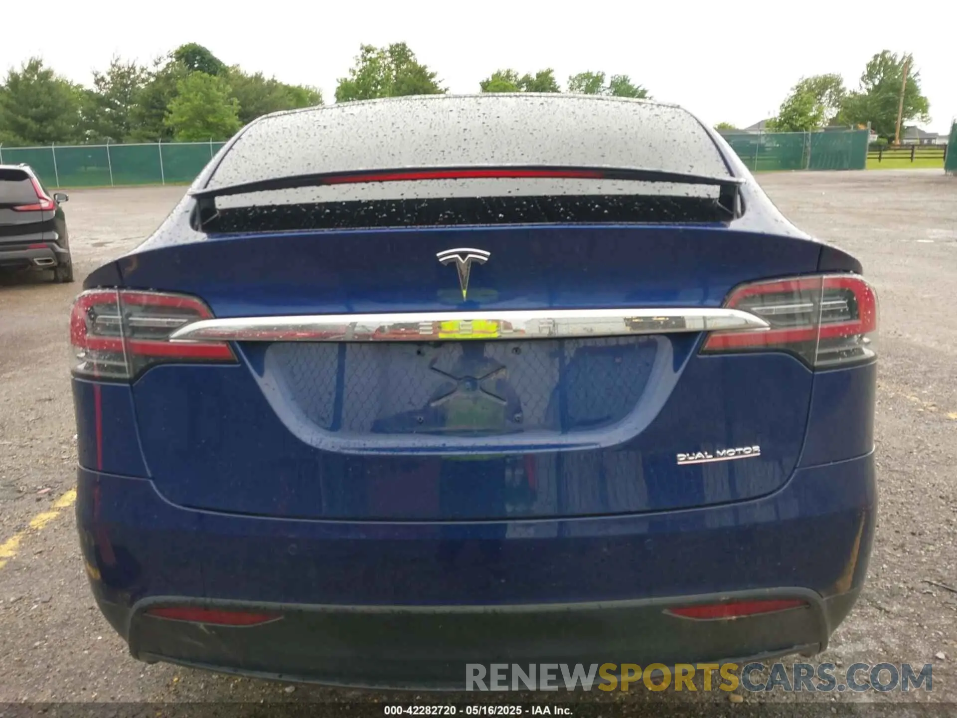 17 Photograph of a damaged car 5YJXCDE25KF196870 TESLA MODEL X 2019