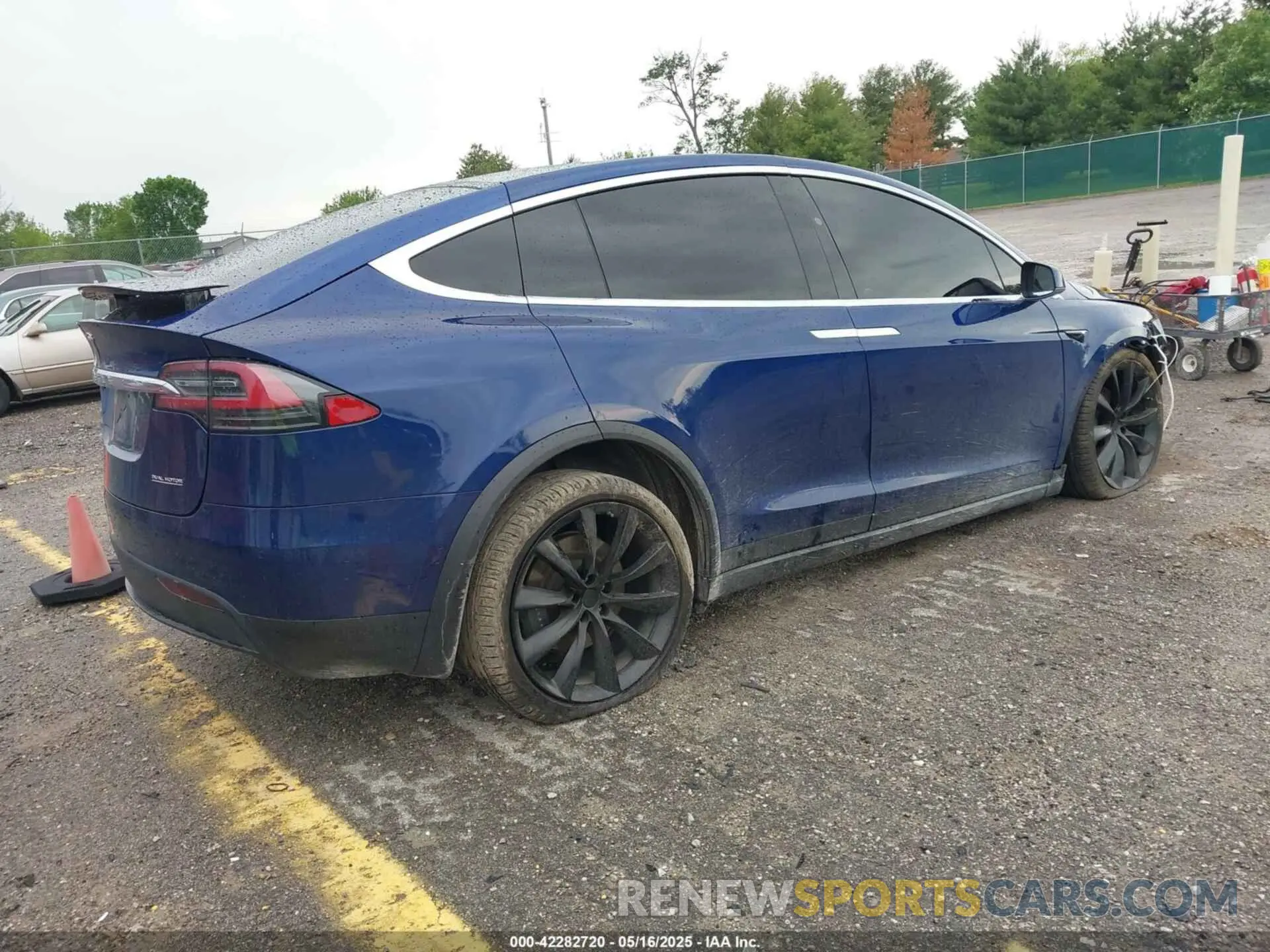 4 Photograph of a damaged car 5YJXCDE25KF196870 TESLA MODEL X 2019