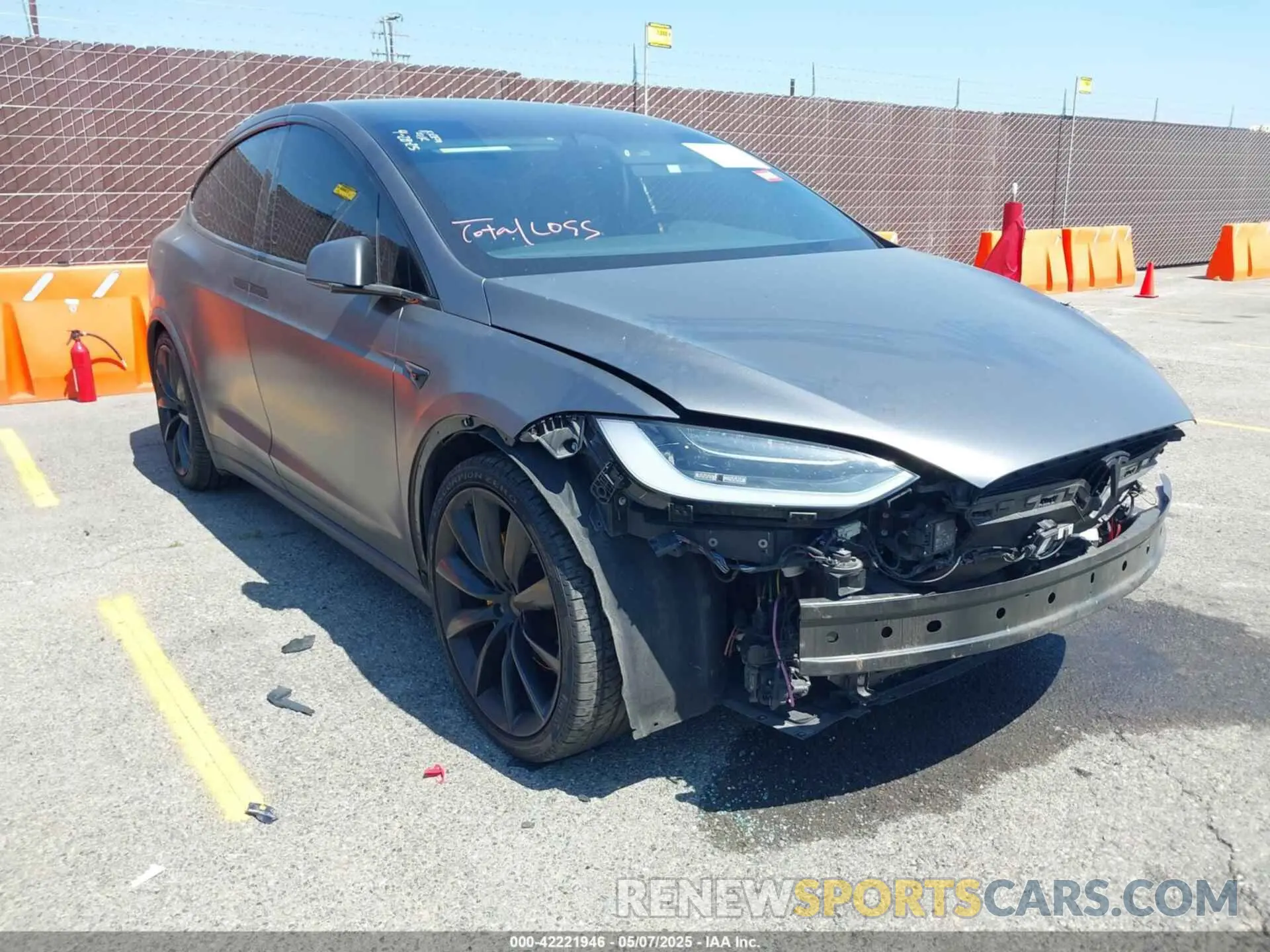 1 Photograph of a damaged car 5YJXCDE26KF154322 TESLA MODEL X 2019
