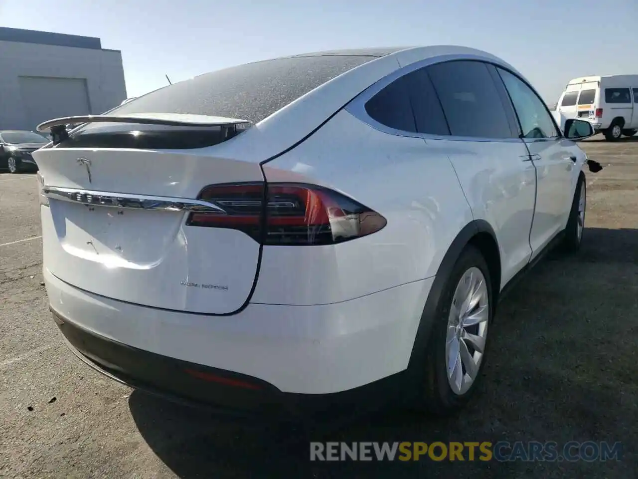 4 Photograph of a damaged car 5YJXCAE20LF243447 TESLA MODEL X 2020