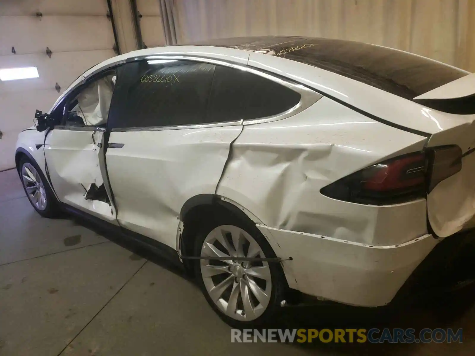 9 Photograph of a damaged car 5YJXCAE21LF243456 TESLA MODEL X 2020