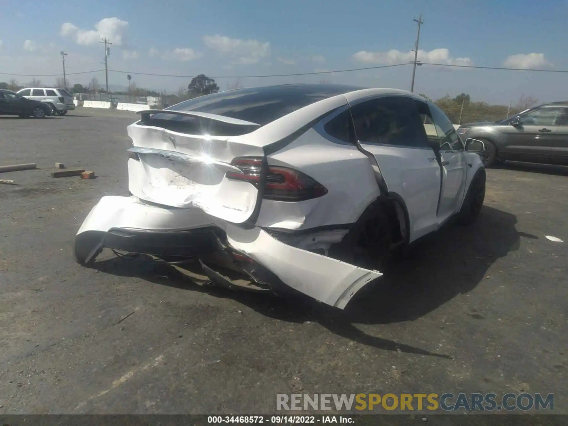 4 Photograph of a damaged car 5YJXCAE21LF305289 TESLA MODEL X 2020