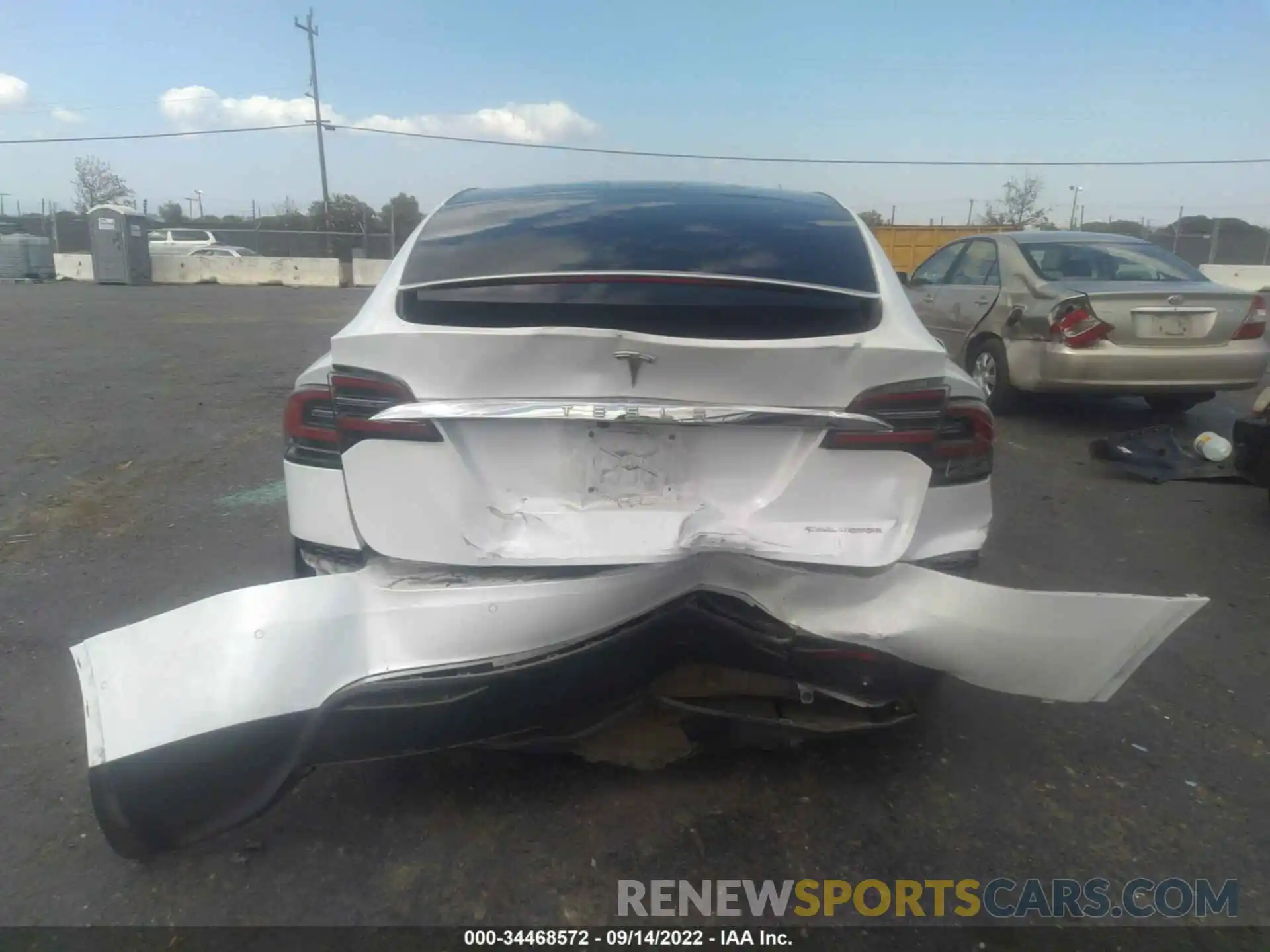 6 Photograph of a damaged car 5YJXCAE21LF305289 TESLA MODEL X 2020