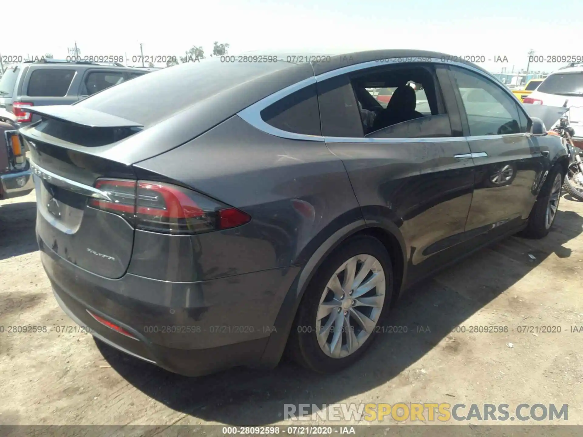 4 Photograph of a damaged car 5YJXCAE22LF275641 TESLA MODEL X 2020