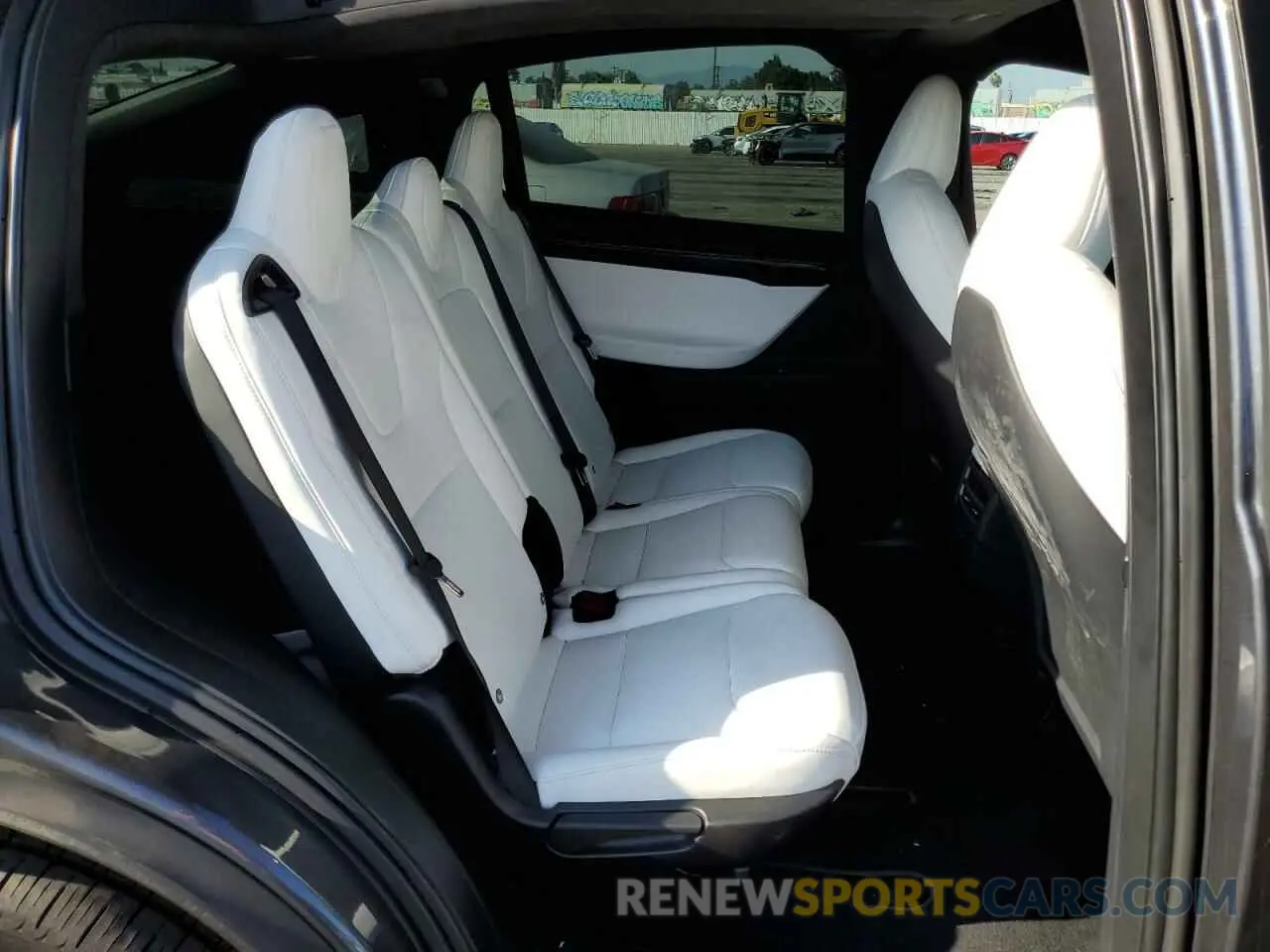 11 Photograph of a damaged car 5YJXCAE24LF261966 TESLA MODEL X 2020