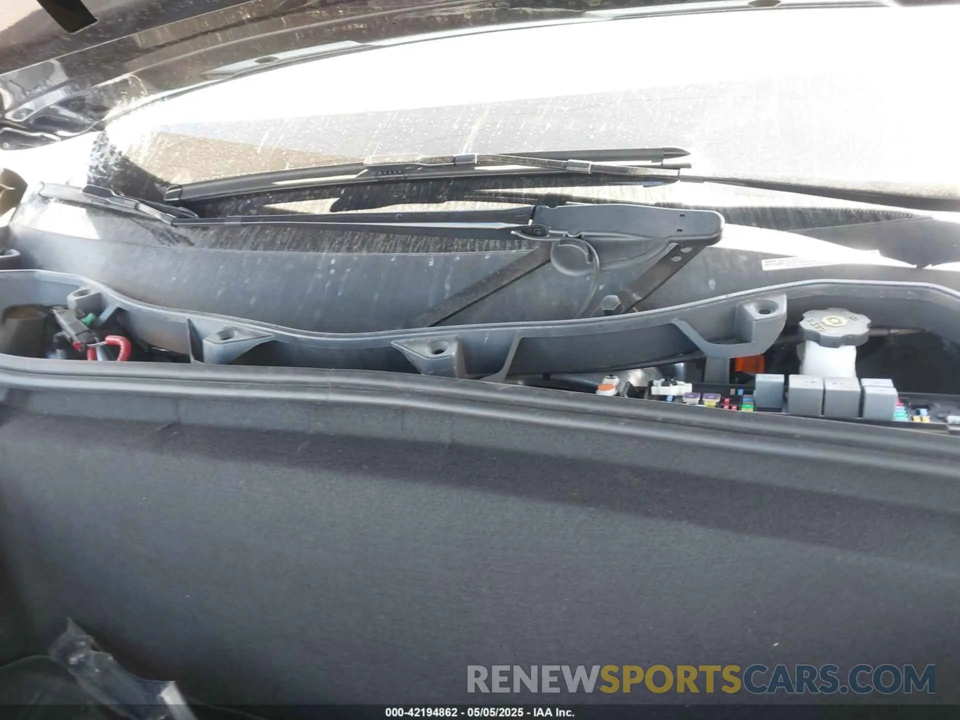 10 Photograph of a damaged car 5YJXCAE25LF260860 TESLA MODEL X 2020