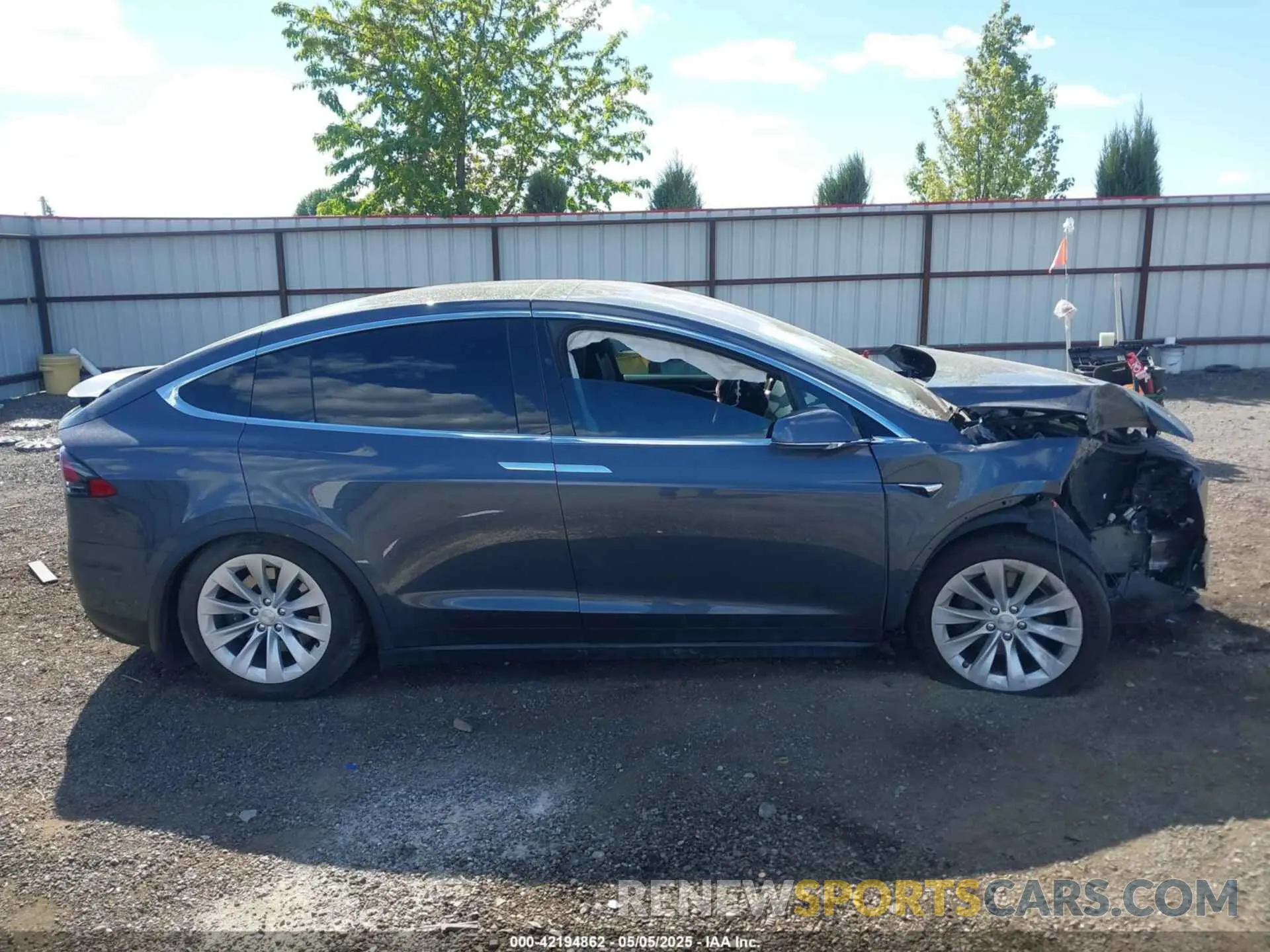 13 Photograph of a damaged car 5YJXCAE25LF260860 TESLA MODEL X 2020