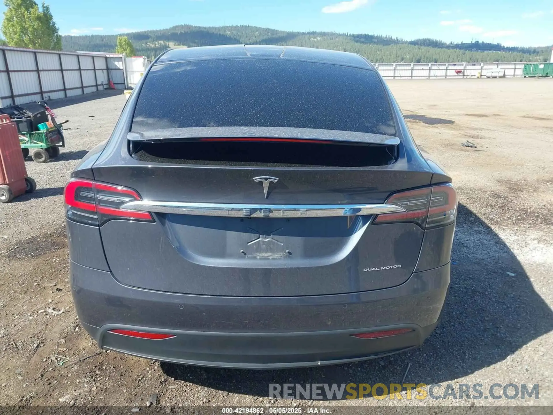 16 Photograph of a damaged car 5YJXCAE25LF260860 TESLA MODEL X 2020