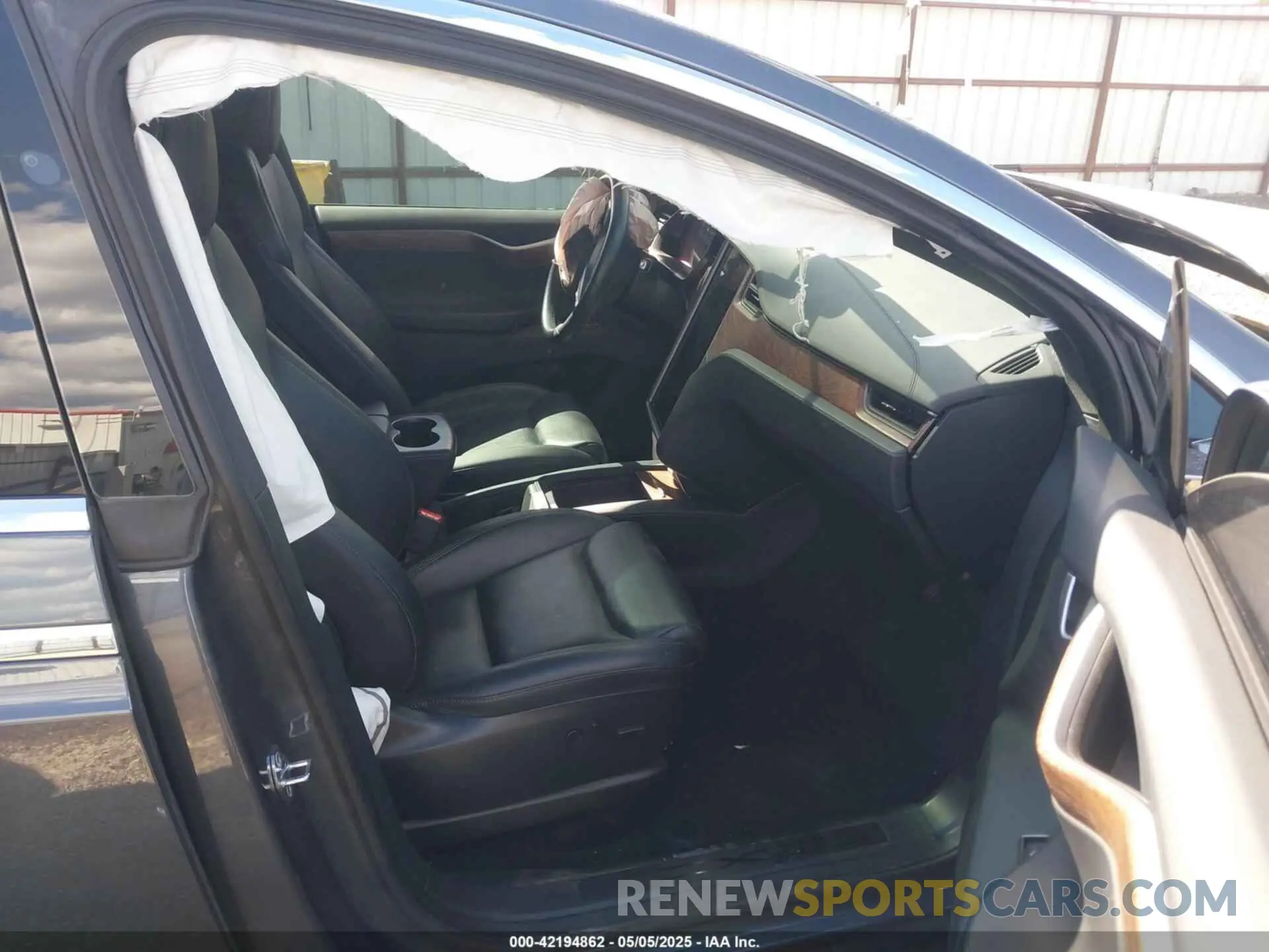 5 Photograph of a damaged car 5YJXCAE25LF260860 TESLA MODEL X 2020