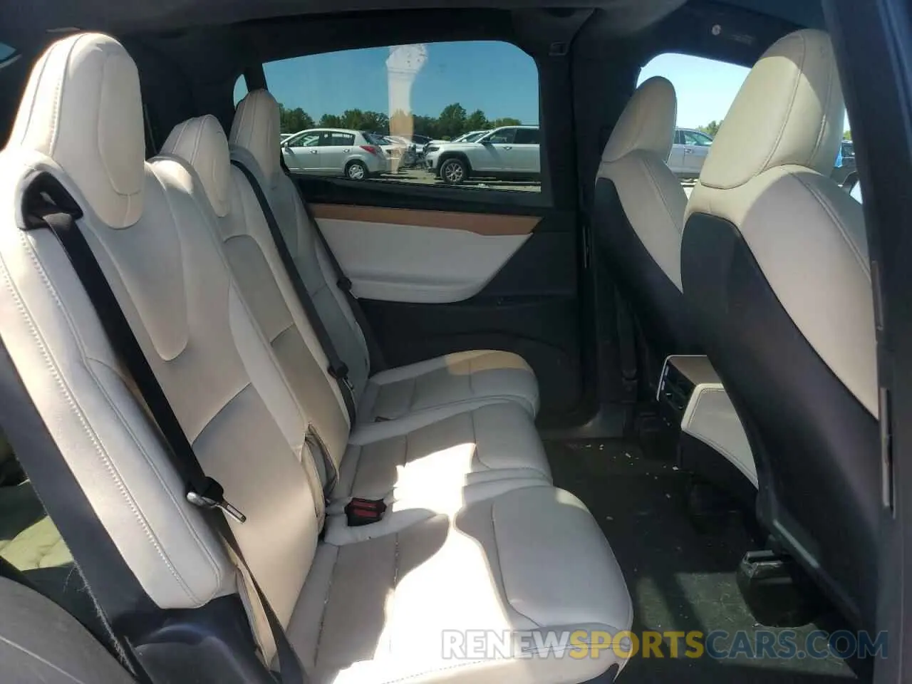 11 Photograph of a damaged car 5YJXCAE27LF300517 TESLA MODEL X 2020