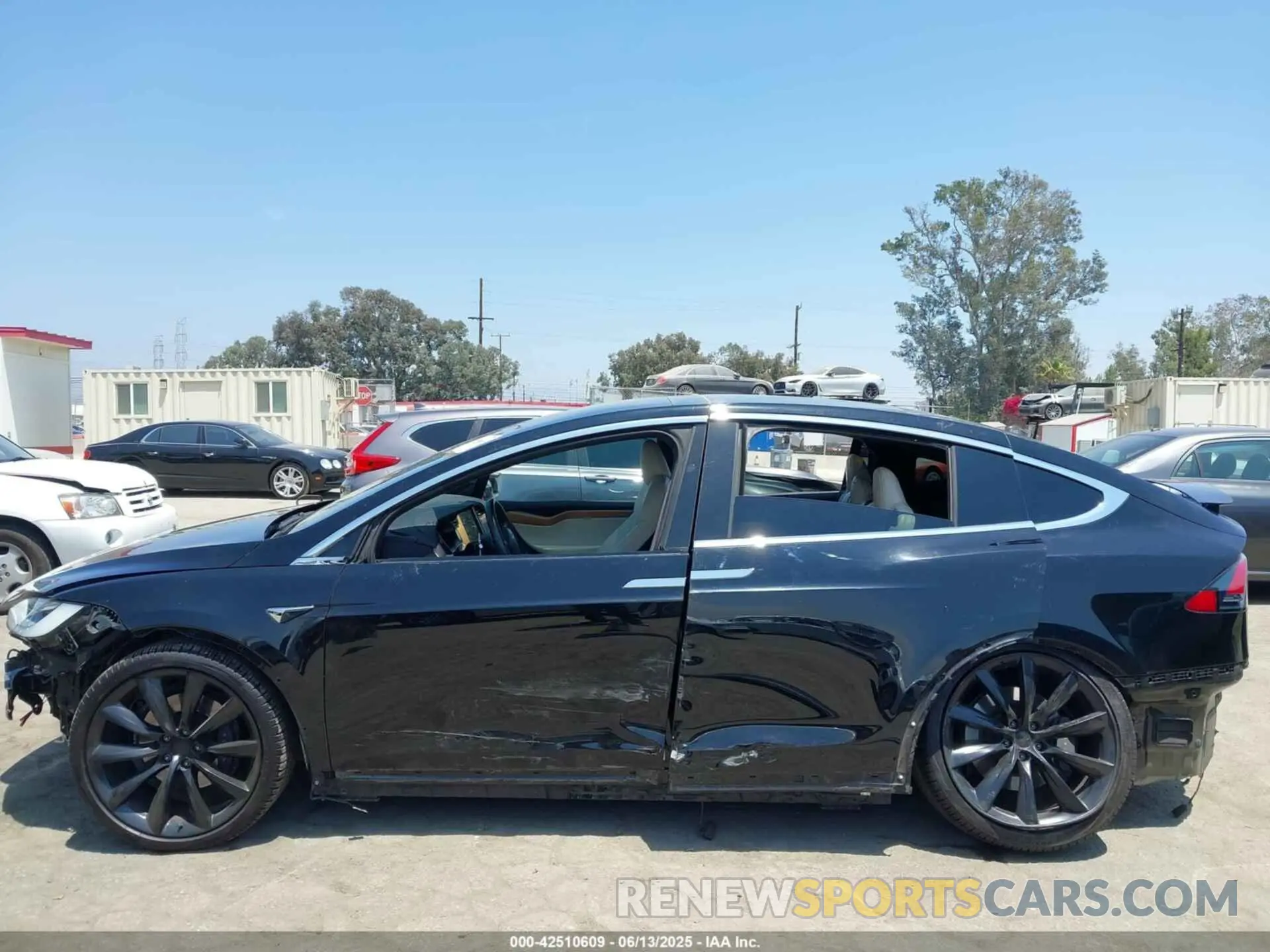 15 Photograph of a damaged car 5YJXCAE28LF248332 TESLA MODEL X 2020