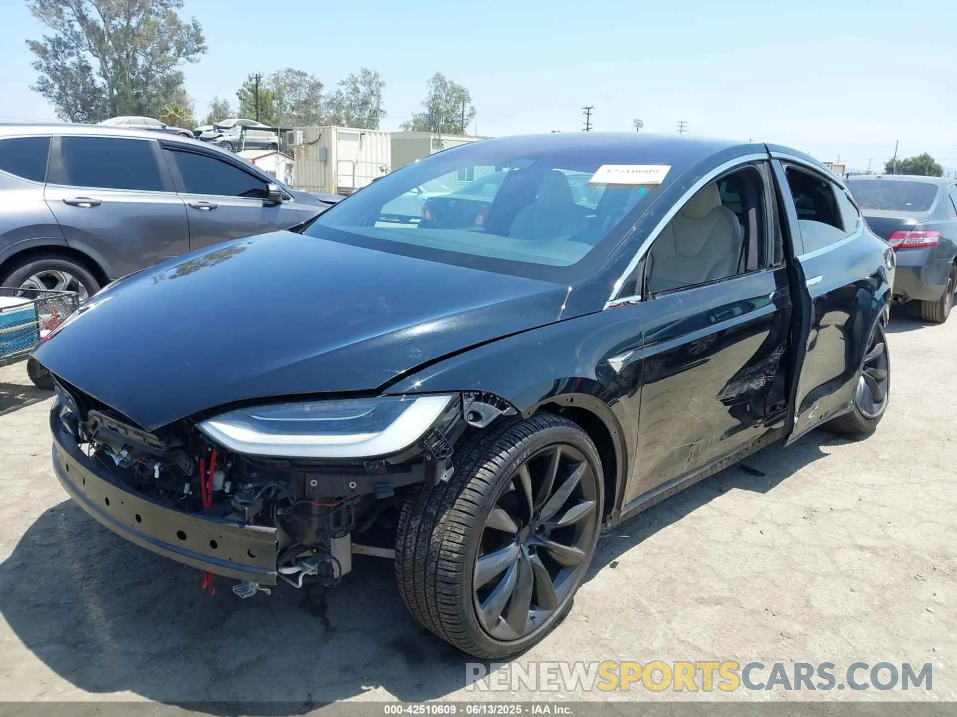 2 Photograph of a damaged car 5YJXCAE28LF248332 TESLA MODEL X 2020